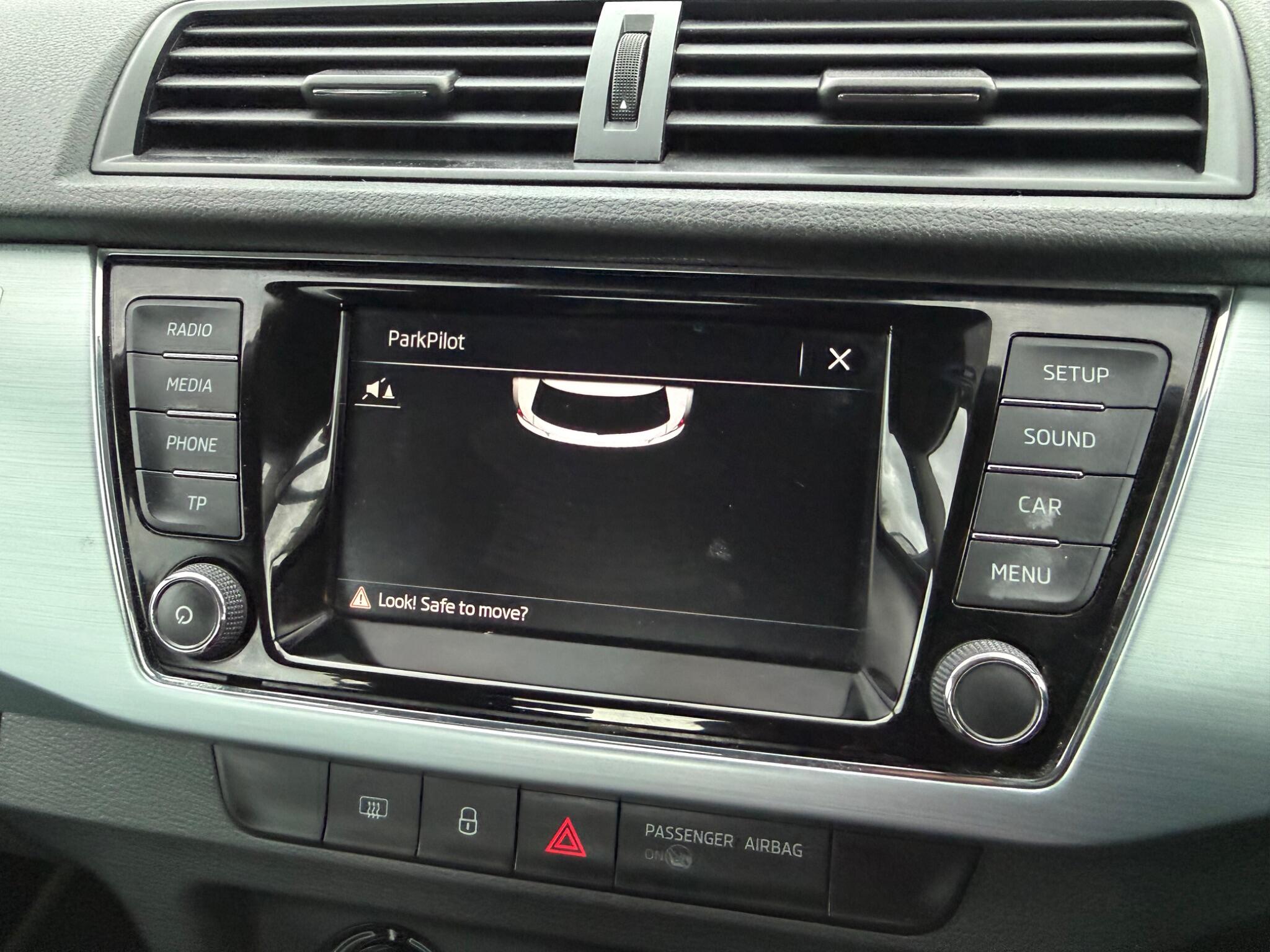 Skoda Fabia 1.0 TSI Colour Edition Euro 6 (s/s) 5dr — photo 36 of 90