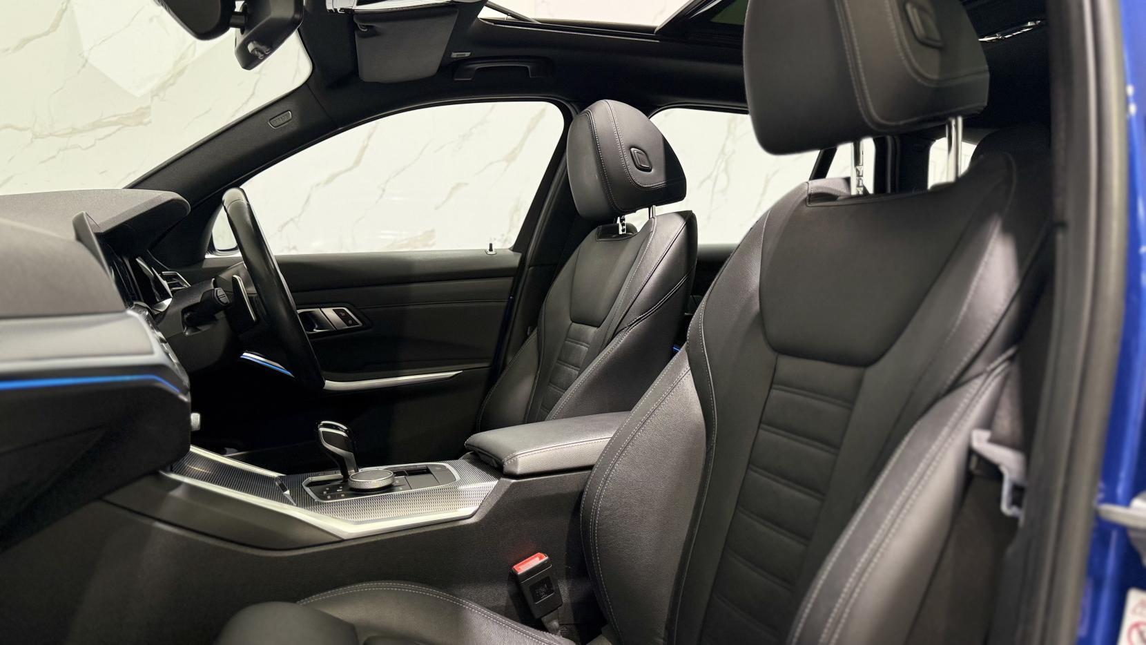BMW 3 Series view 7