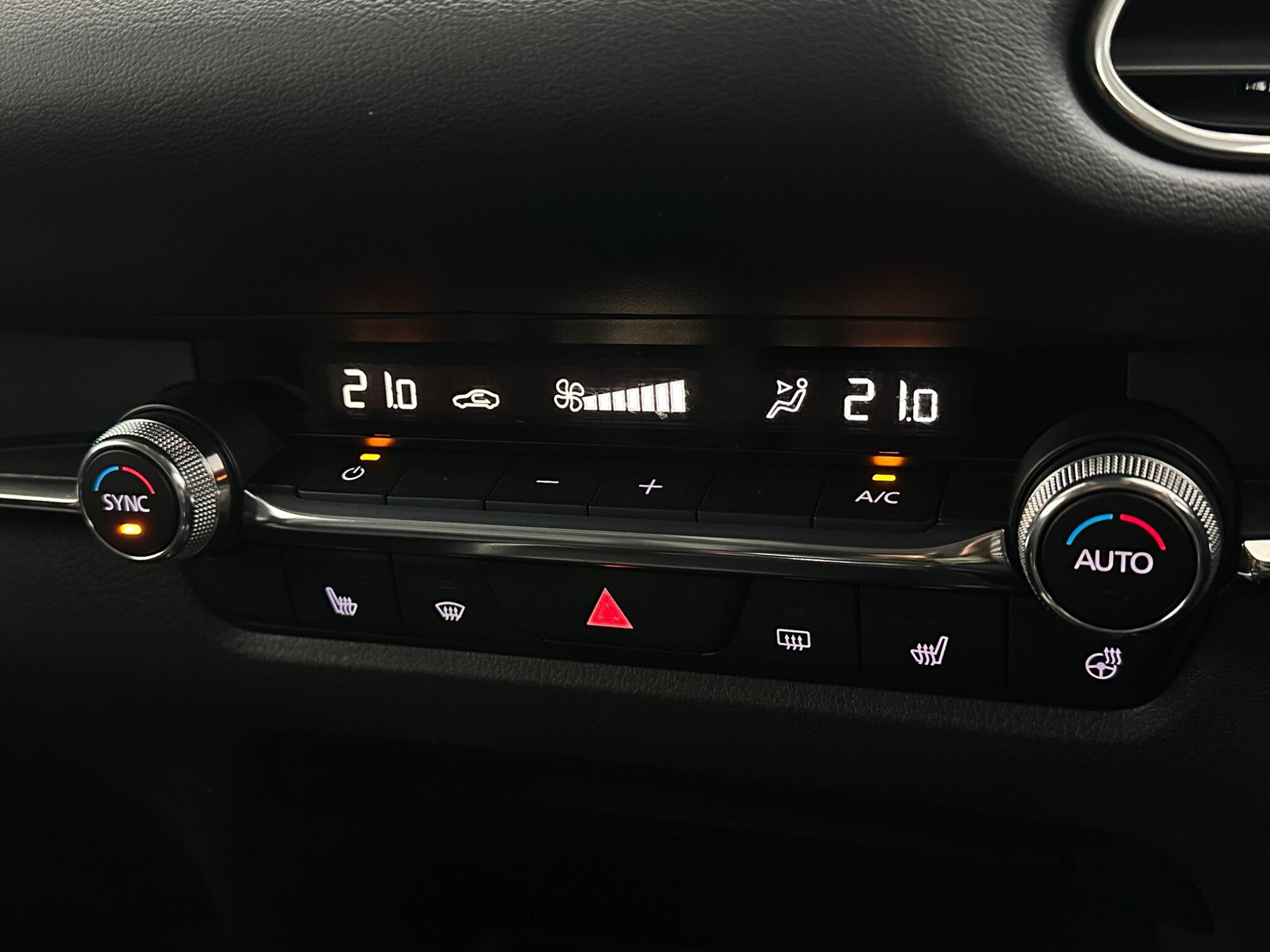 Mazda CX-30 view 23