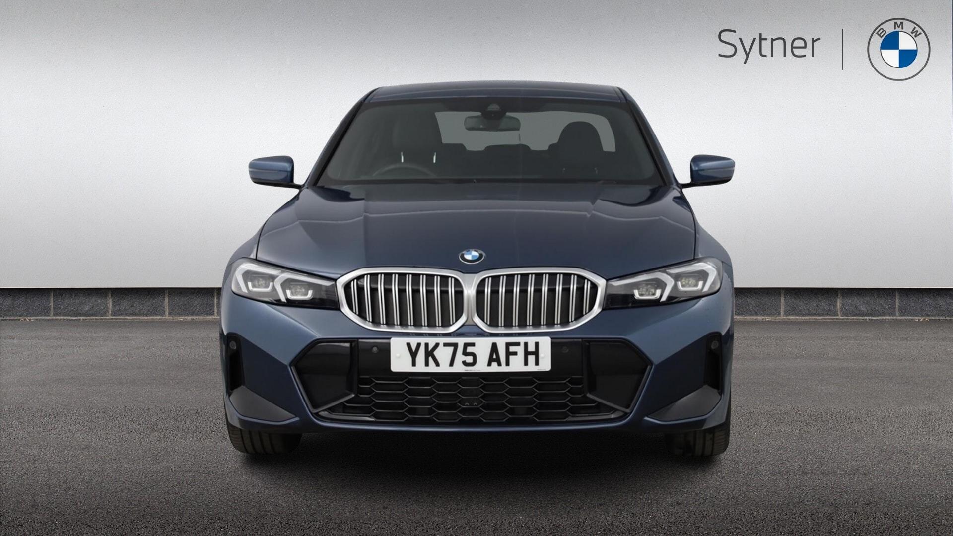 BMW 3 Series view 16