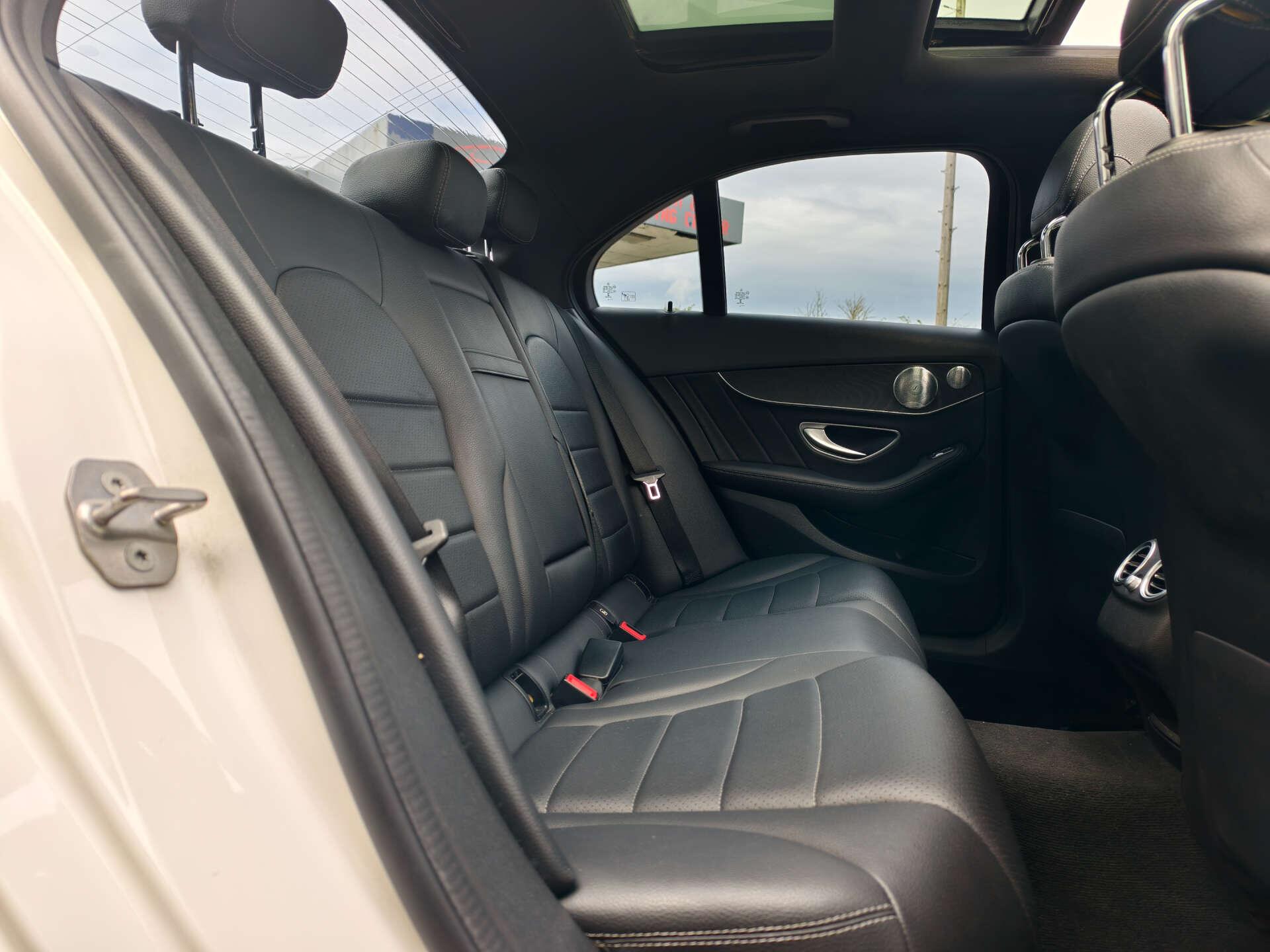 Mercedes-Benz C Class view 17