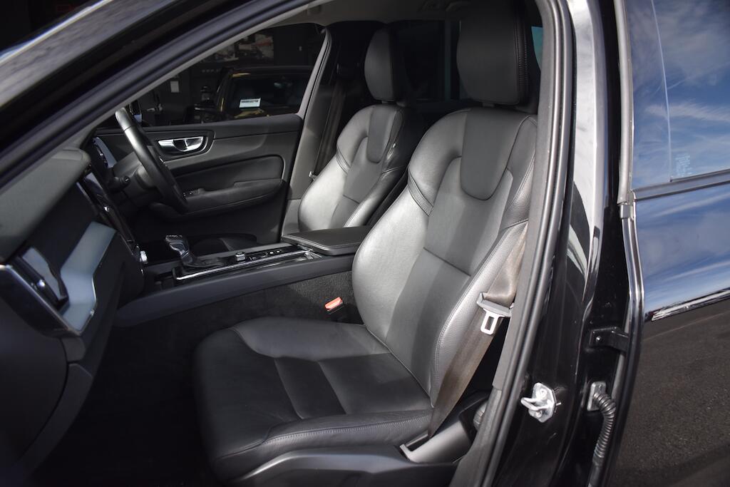 Volvo XC60 view 30