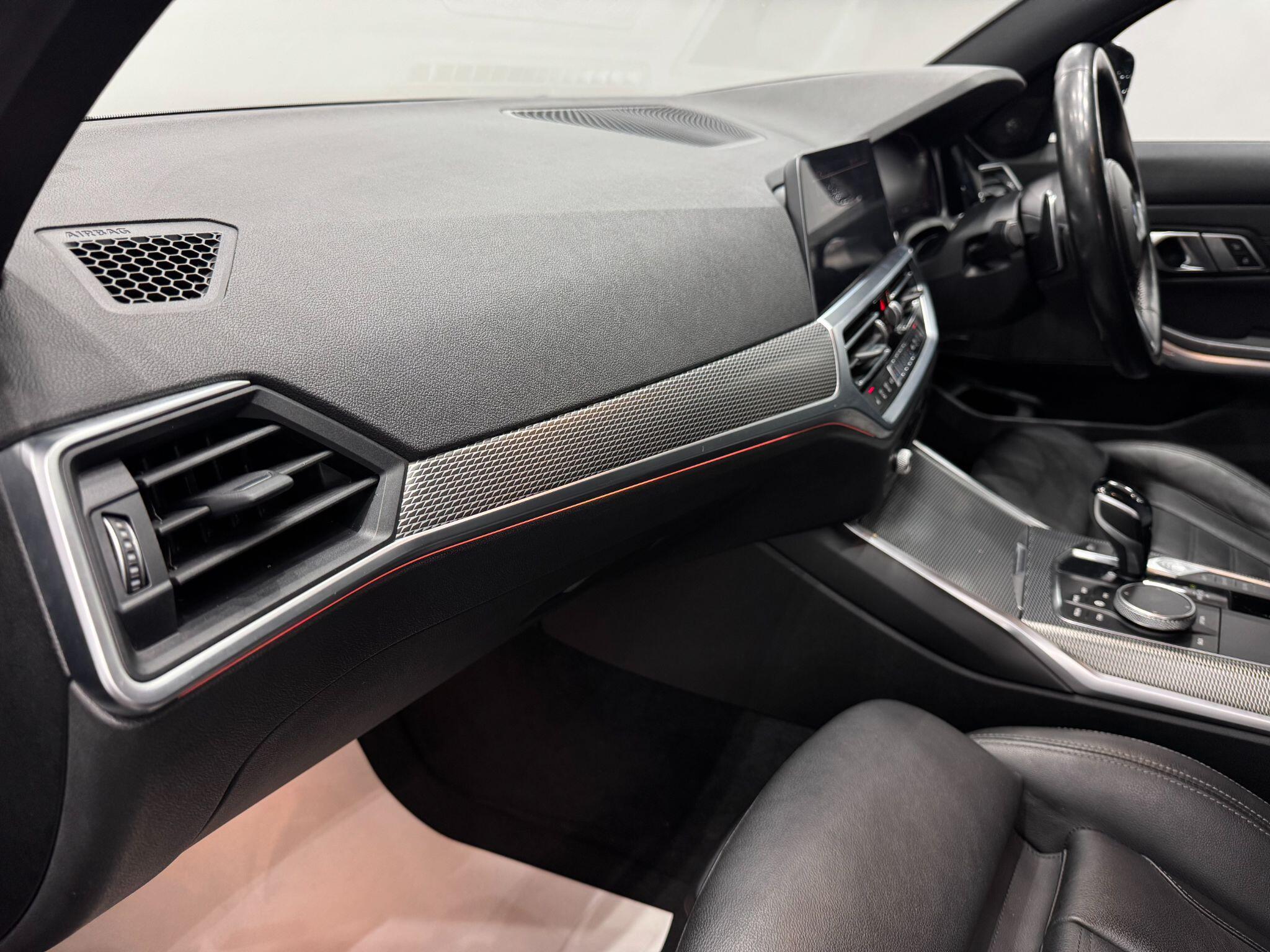BMW 3 Series view 40