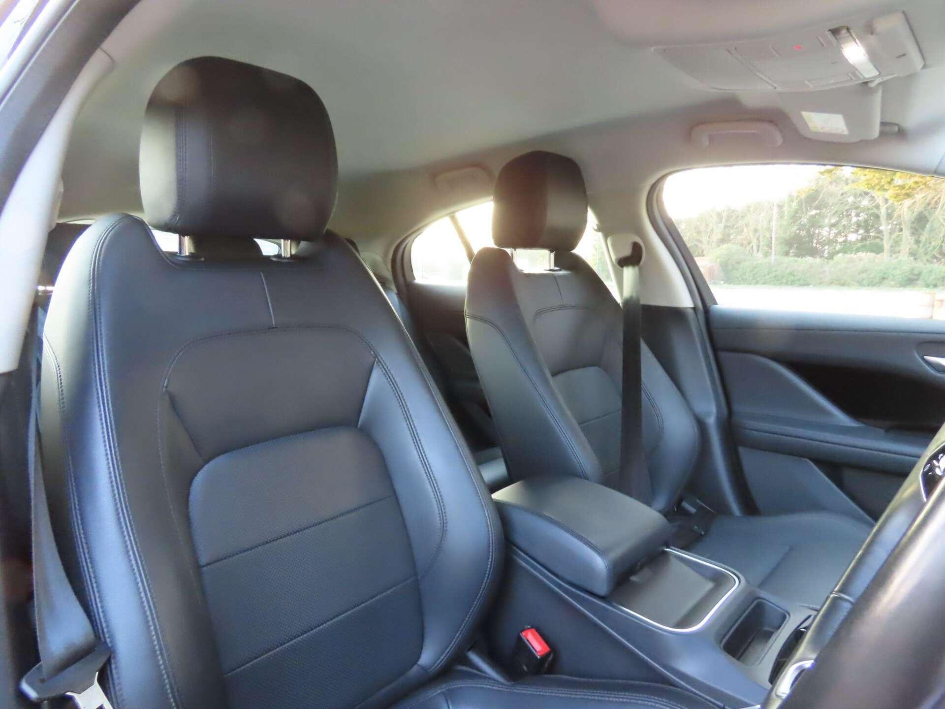 Jaguar I-Pace view 9