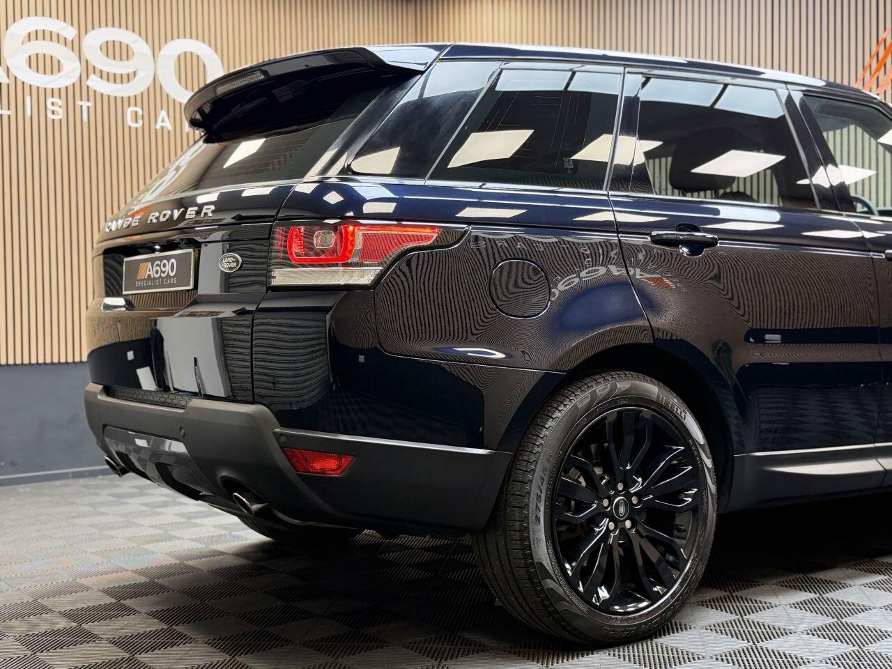 Land Rover Range Rover Sport view 12