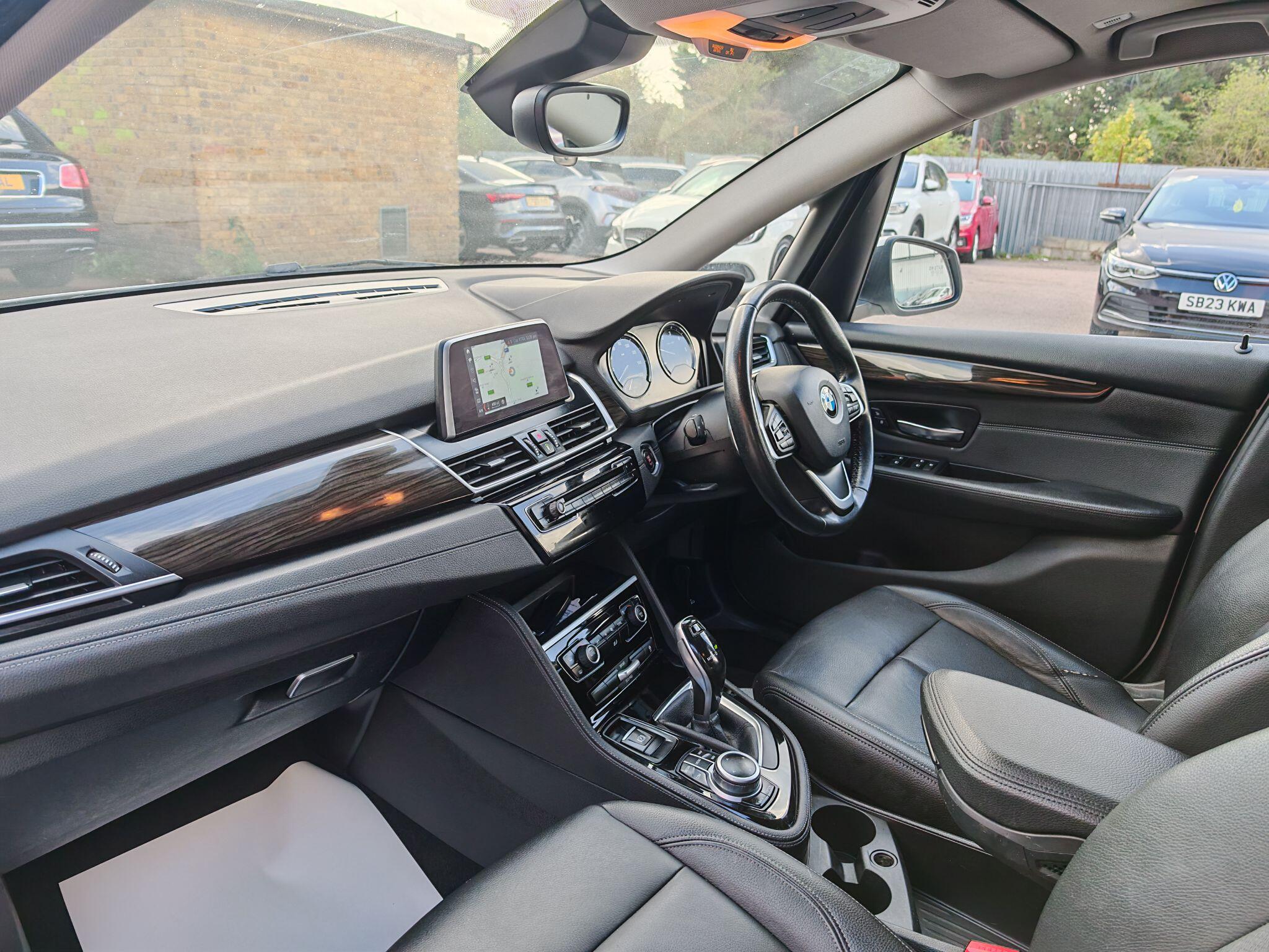 BMW 2 Series view 21