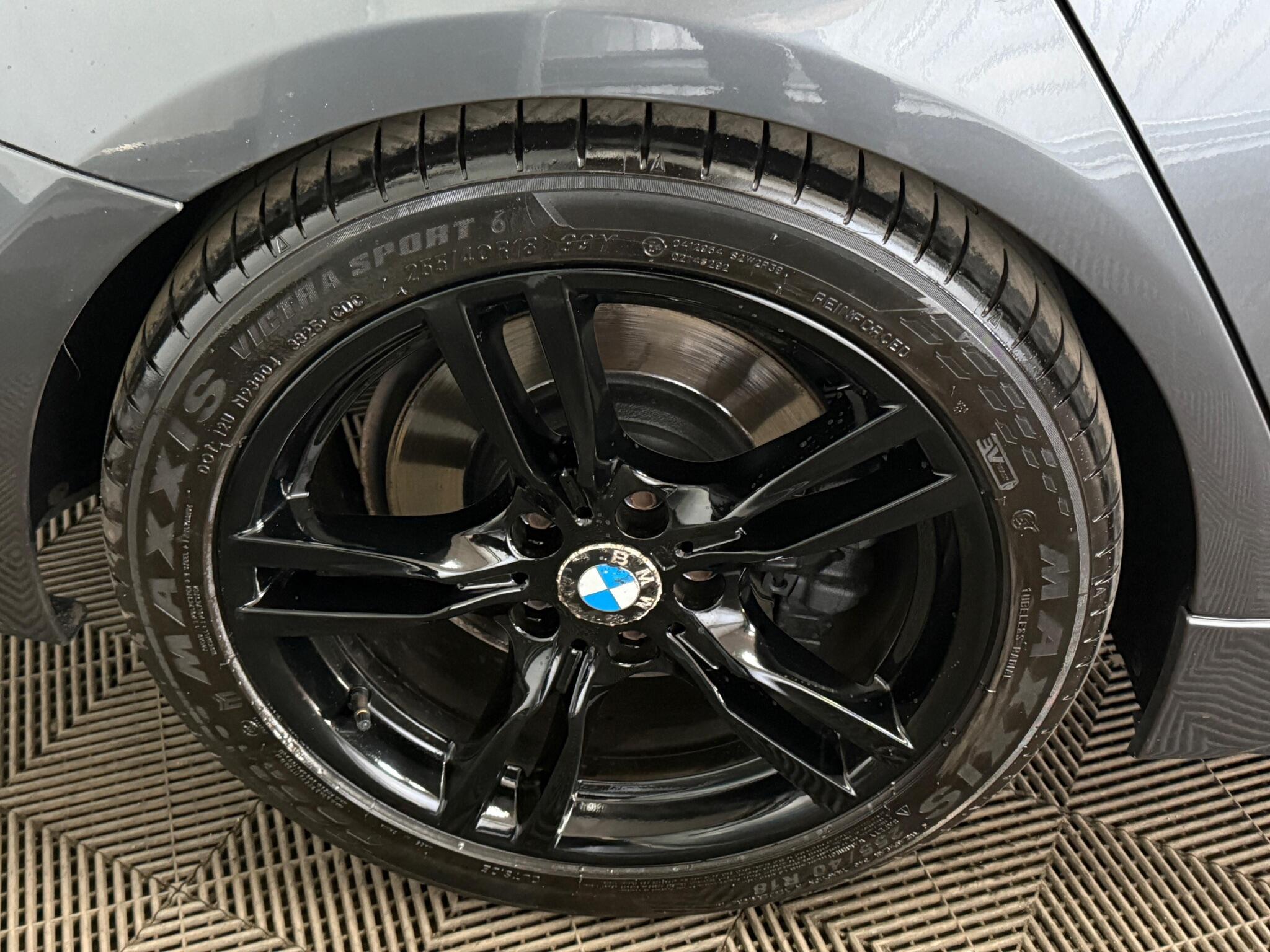 BMW 3 Series view 30