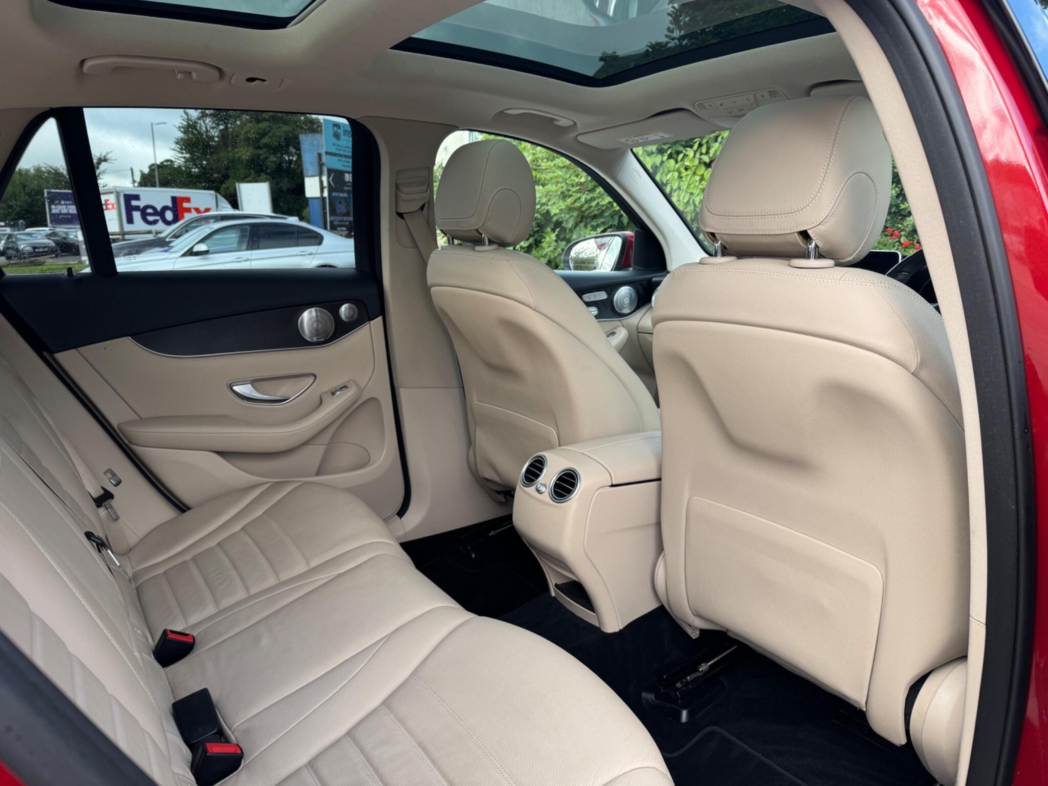 Mercedes-Benz GLC view 36