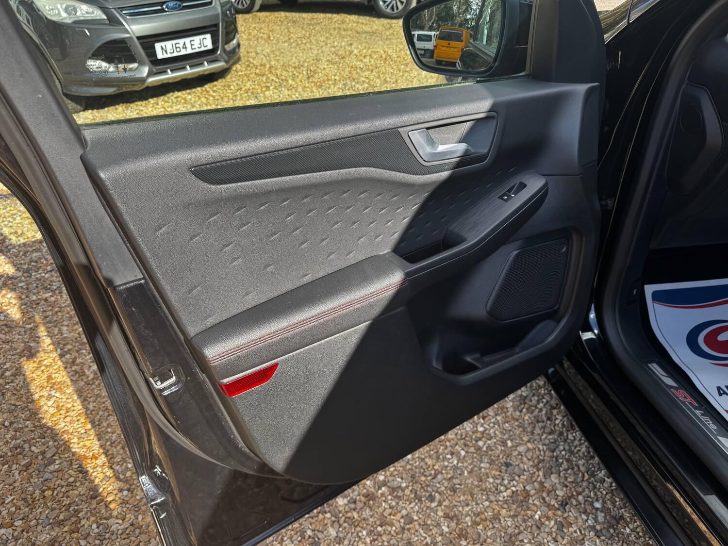 Ford Kuga view 8