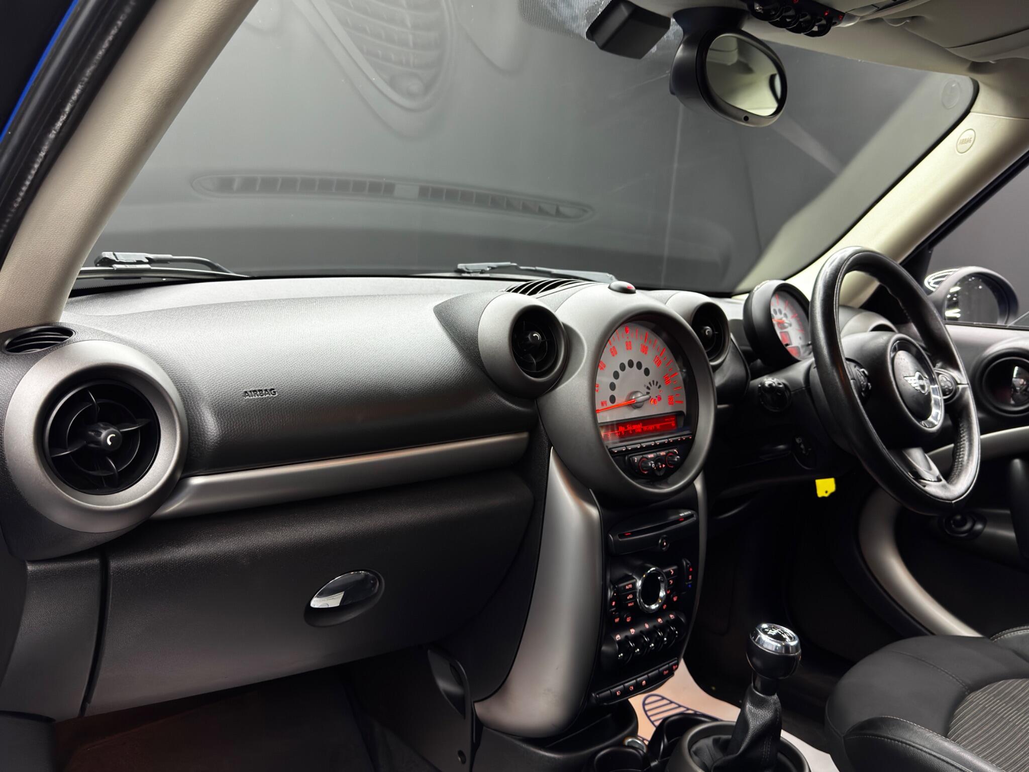 Mini Countryman view 11
