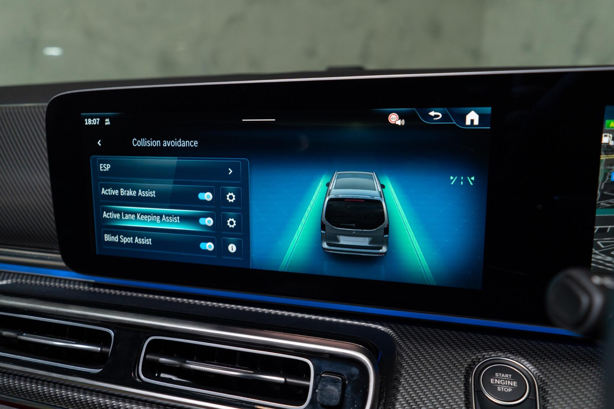 Mercedes-Benz V-Class view 26