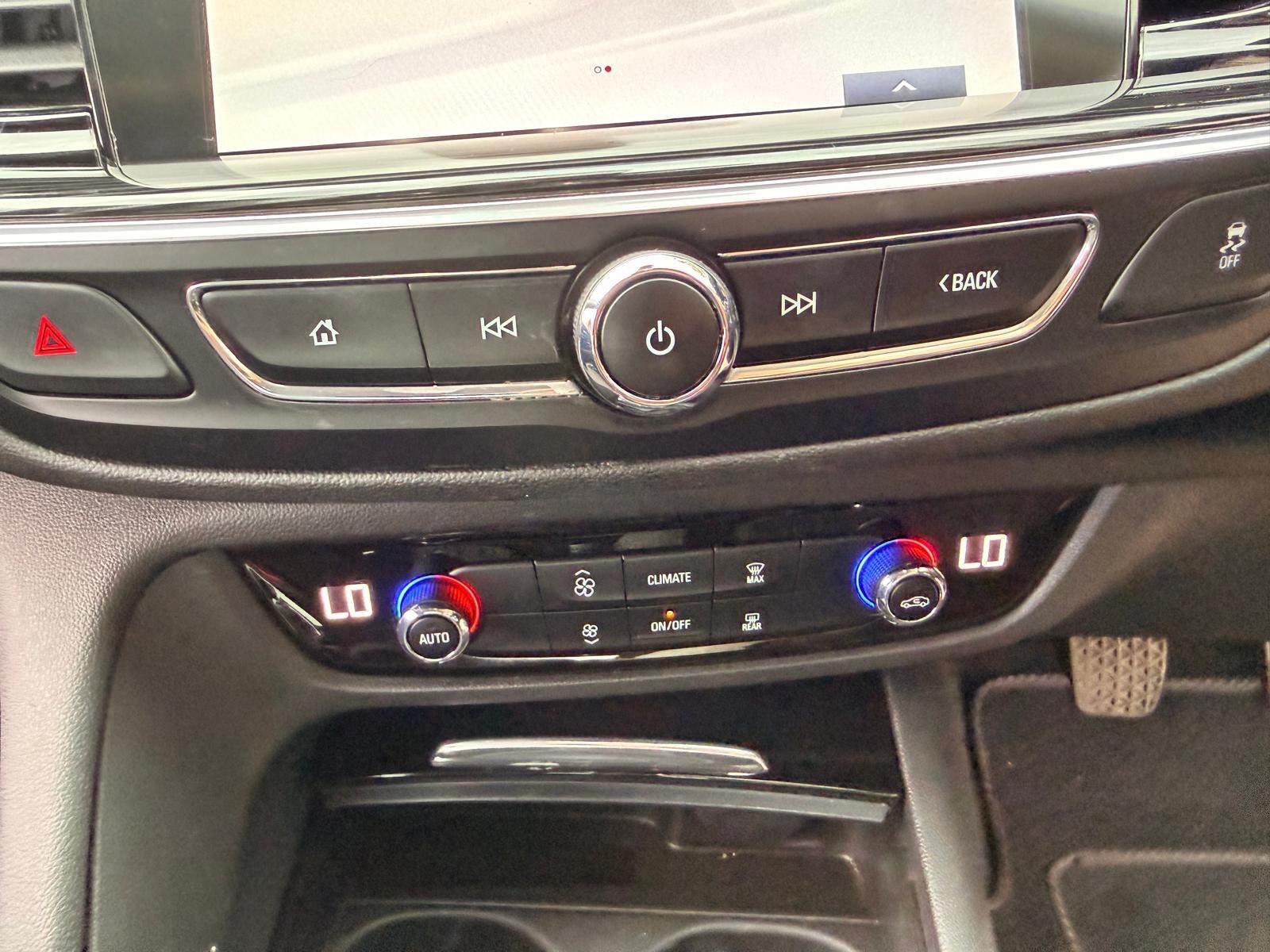 Vauxhall Insignia view 14