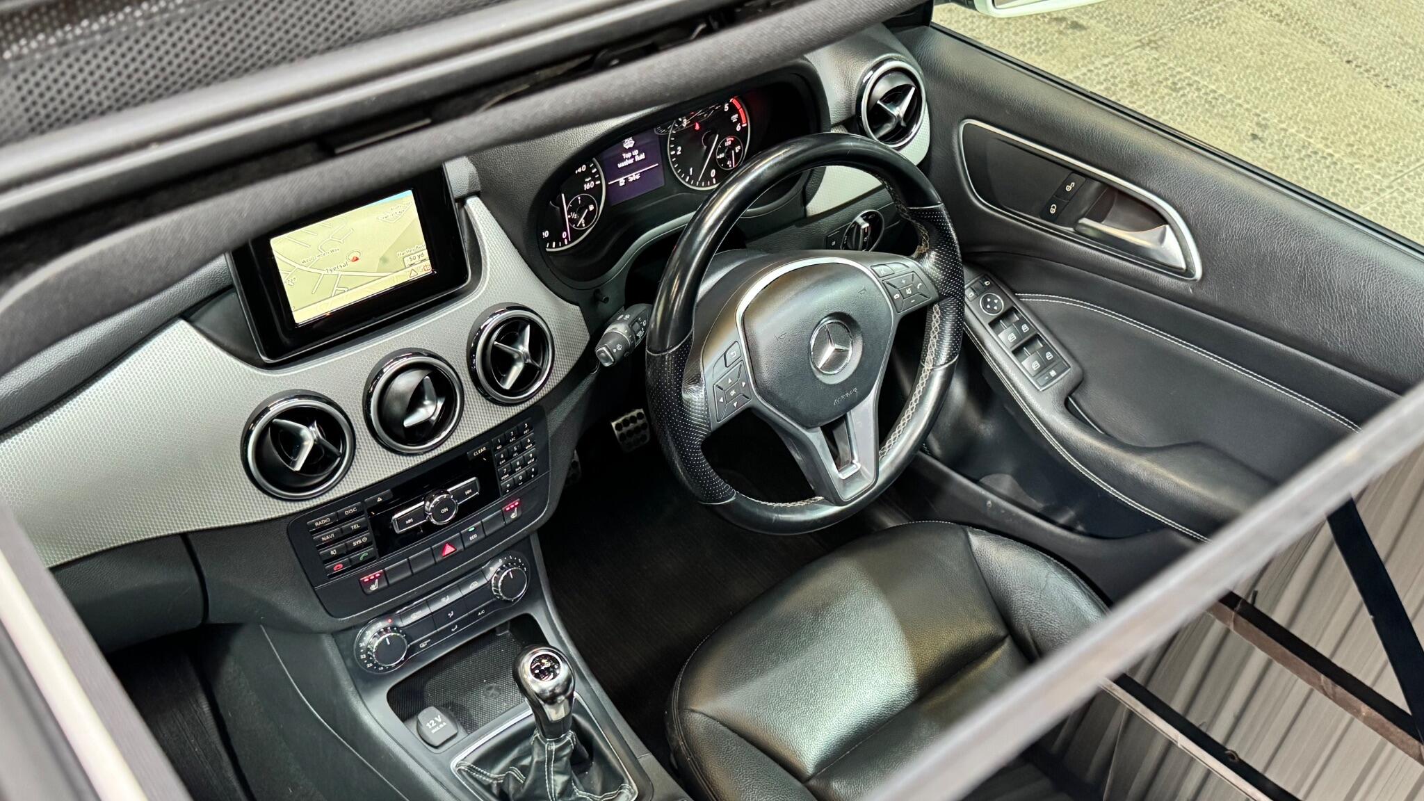 Mercedes-Benz B Class view 4