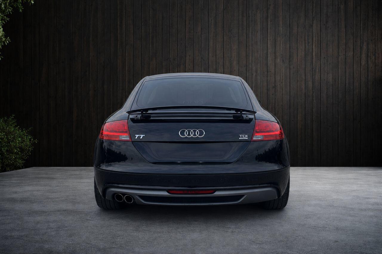Audi TT view 9