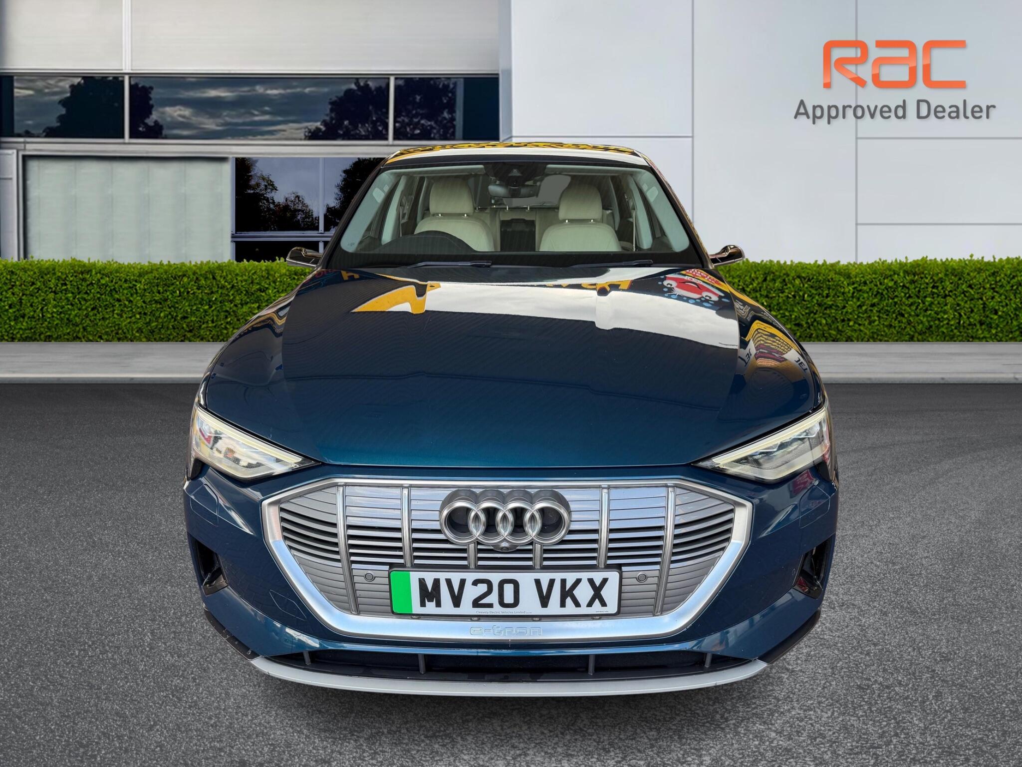 Audi E-Tron view 5