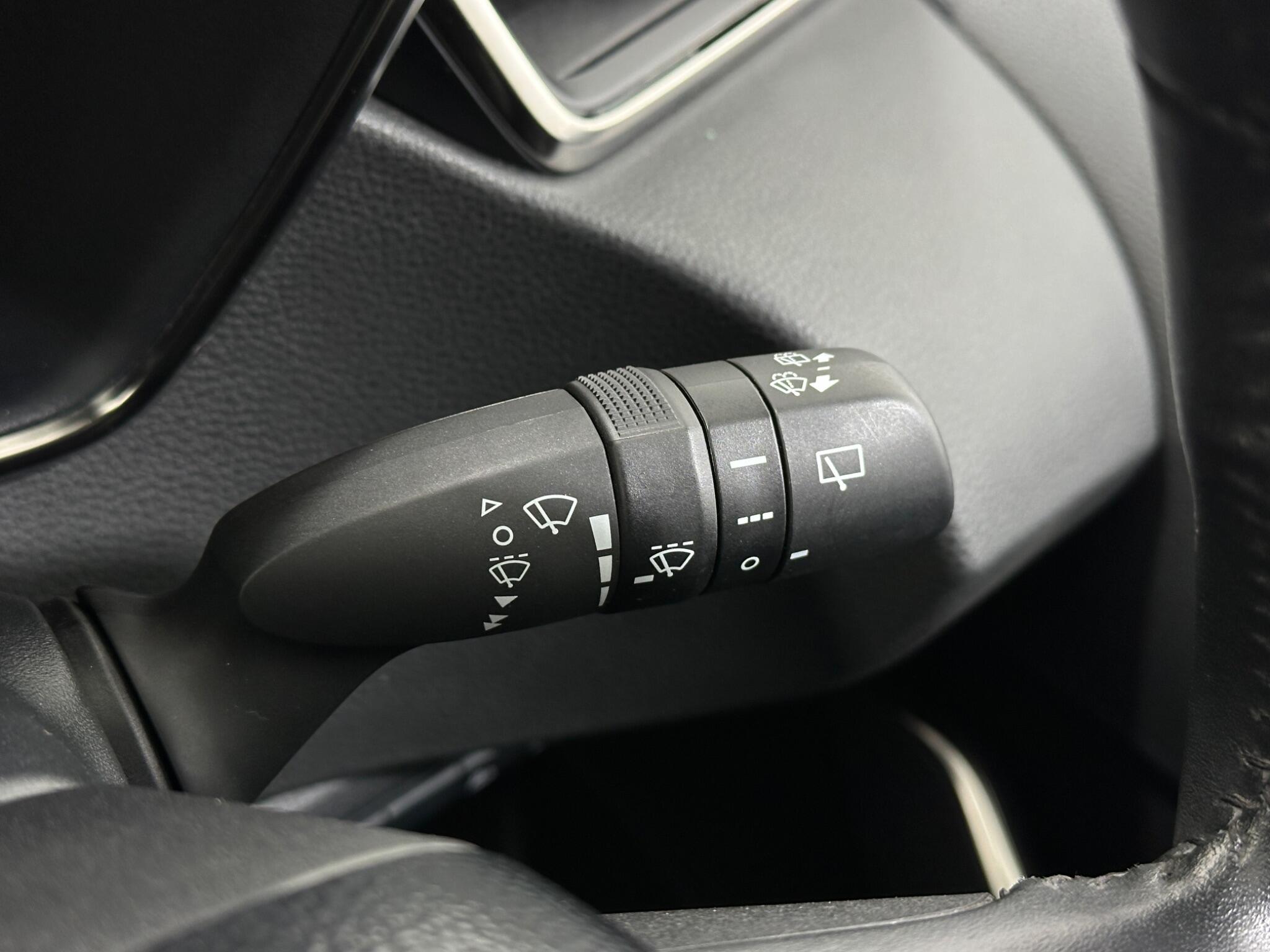 Toyota Corolla view 17