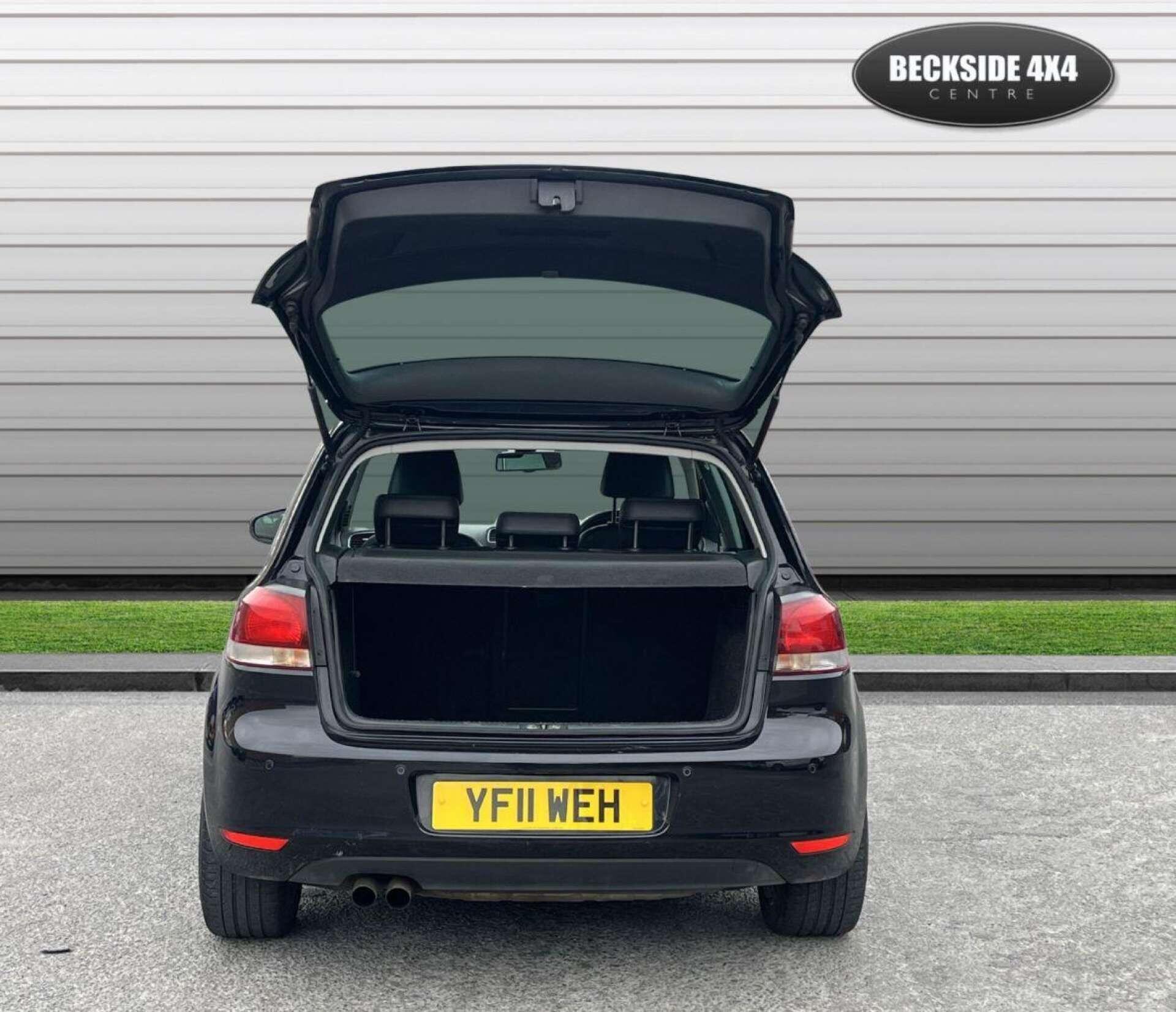 Volkswagen Golf view 10