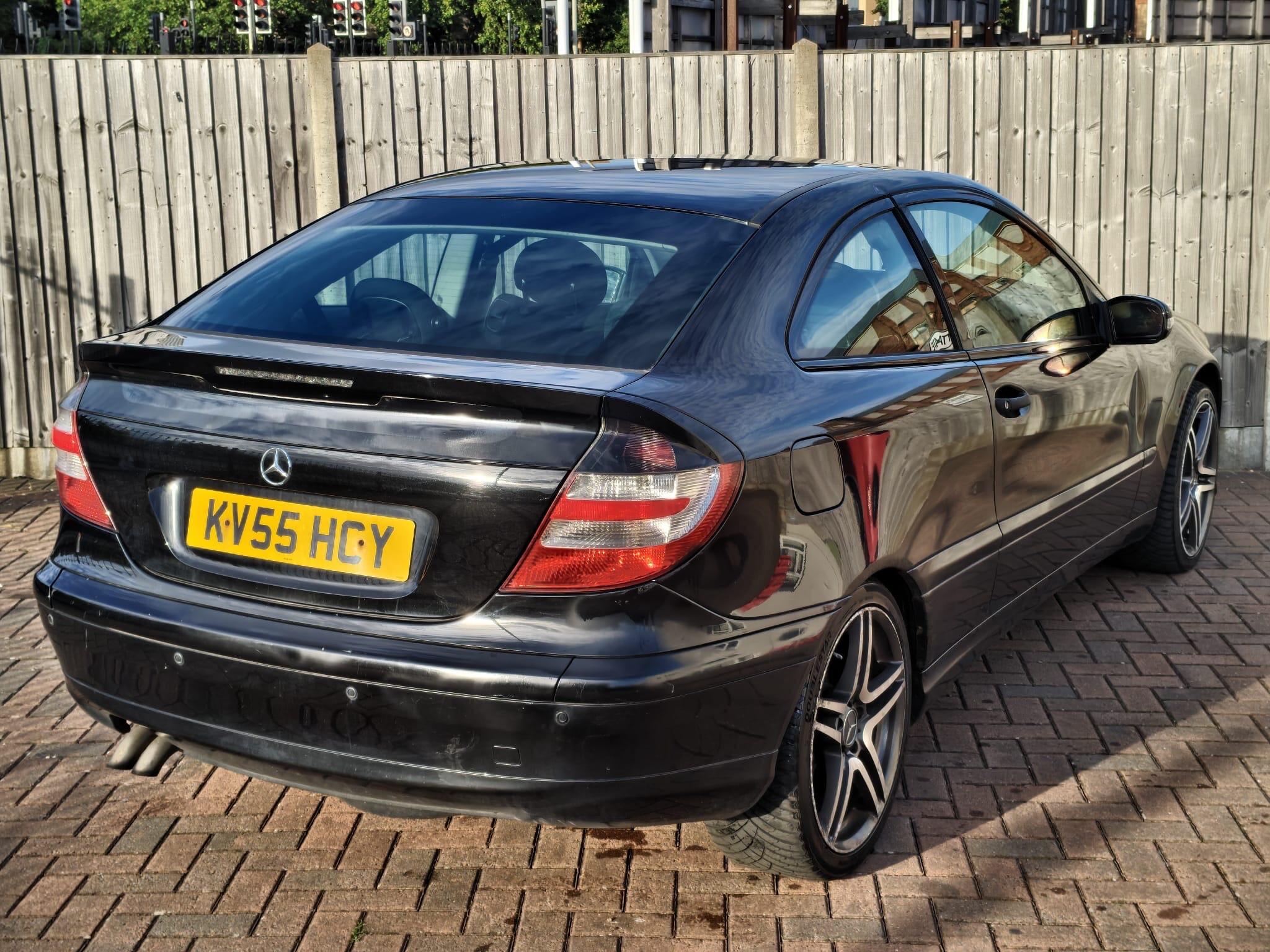 Mercedes-Benz C-Class view 5