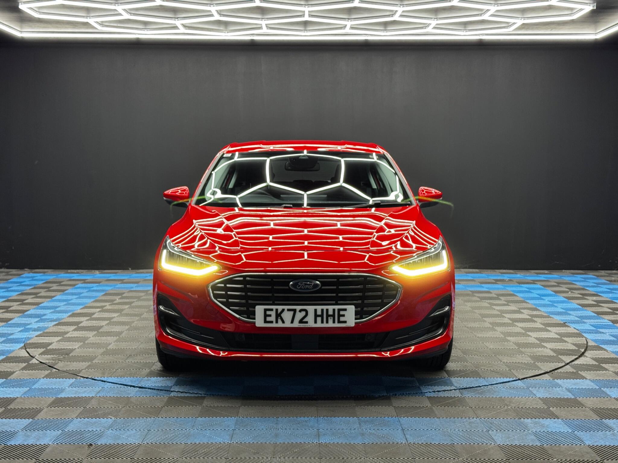 Ford Focus view 2