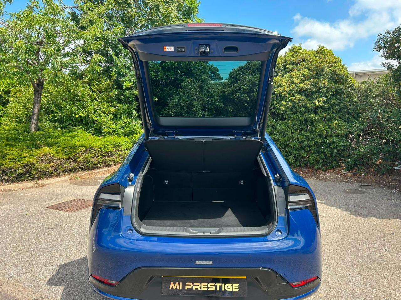 Toyota Prius view 30