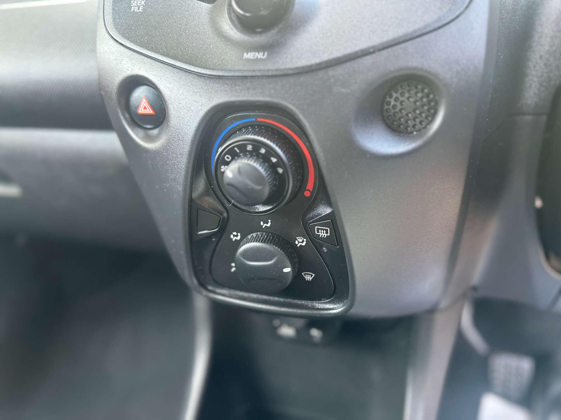 Toyota Aygo view 16