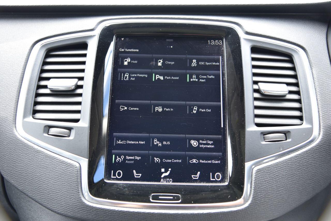 Volvo XC90 view 45