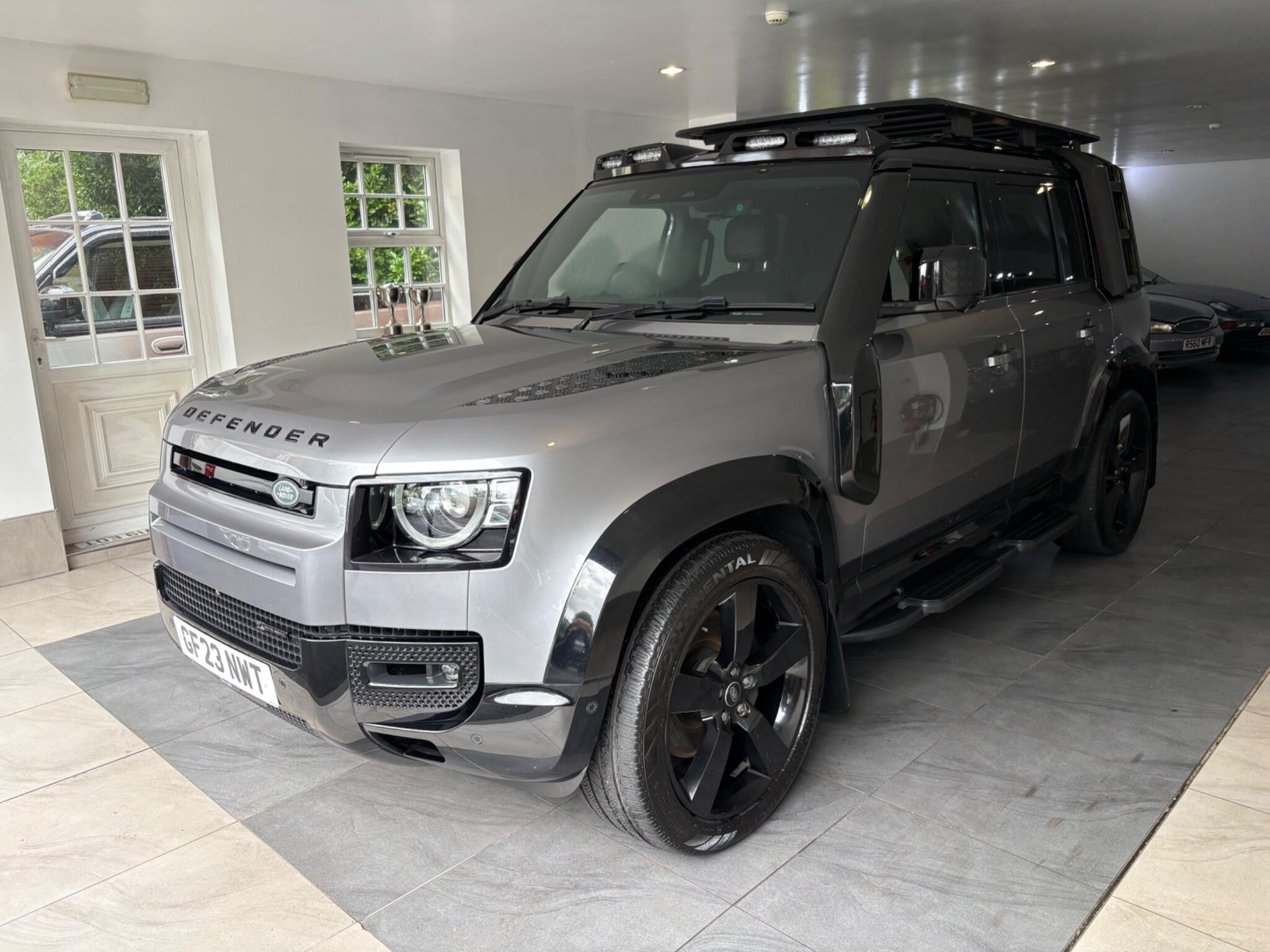 Land Rover Defender view 3