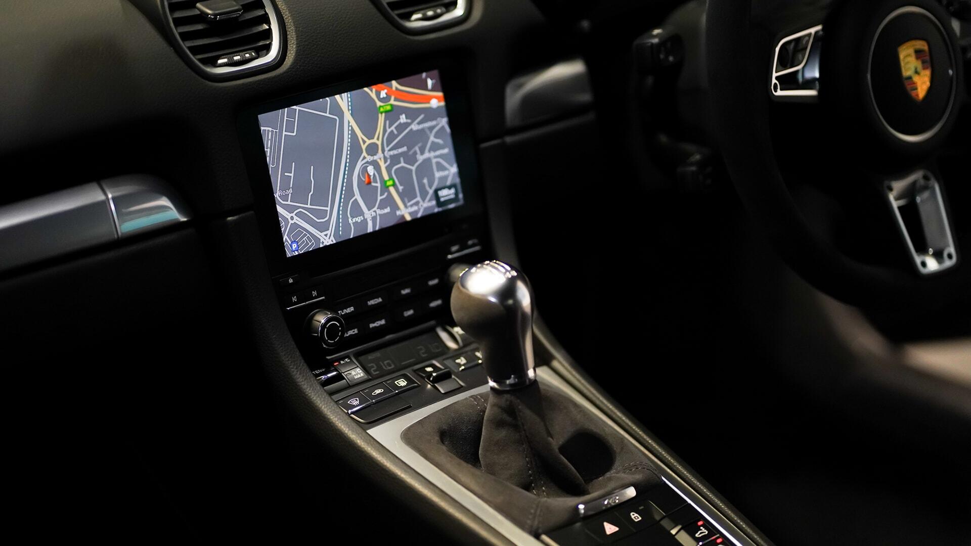 Porsche Cayman view 20