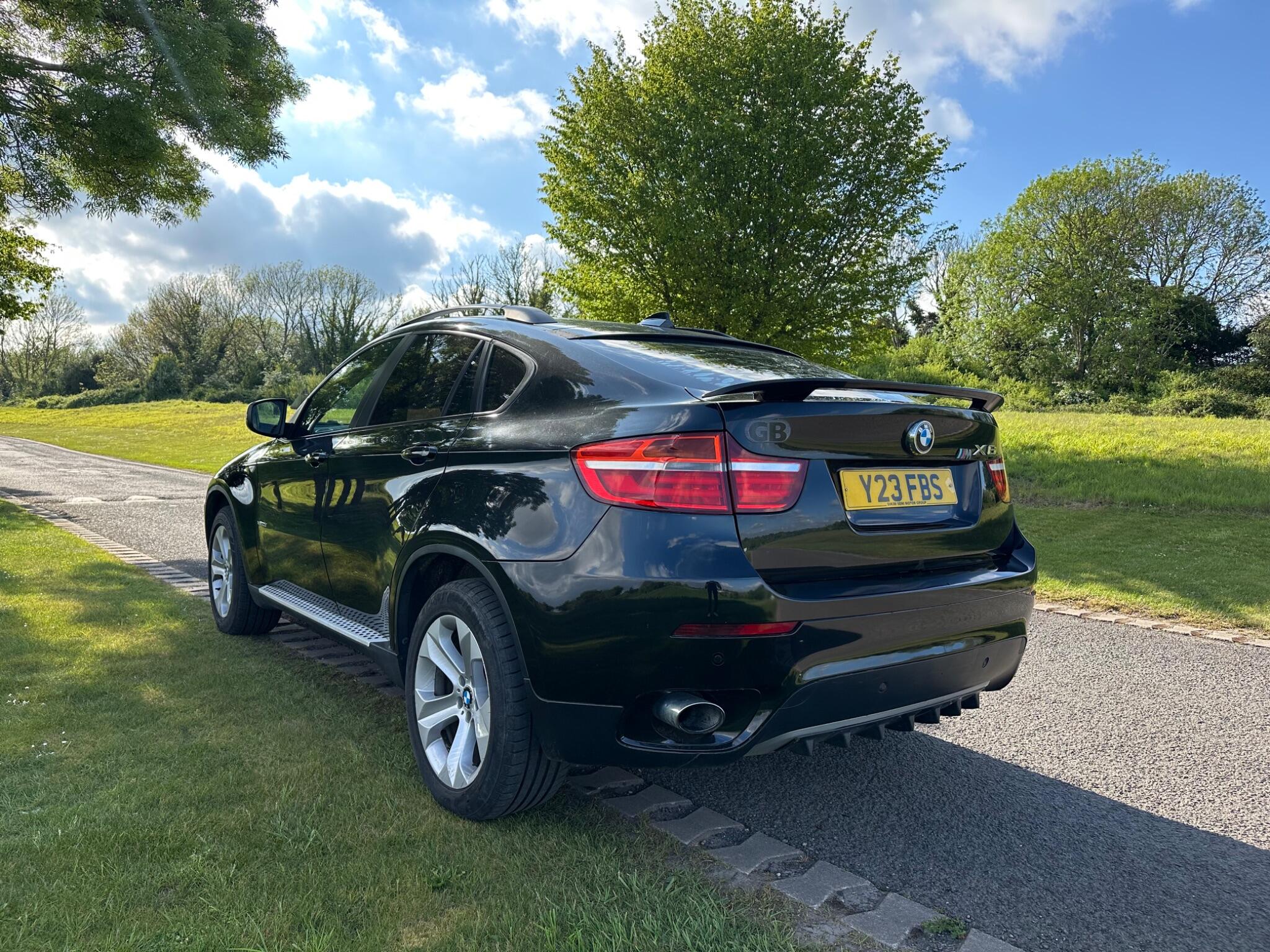 BMW X6 view 6