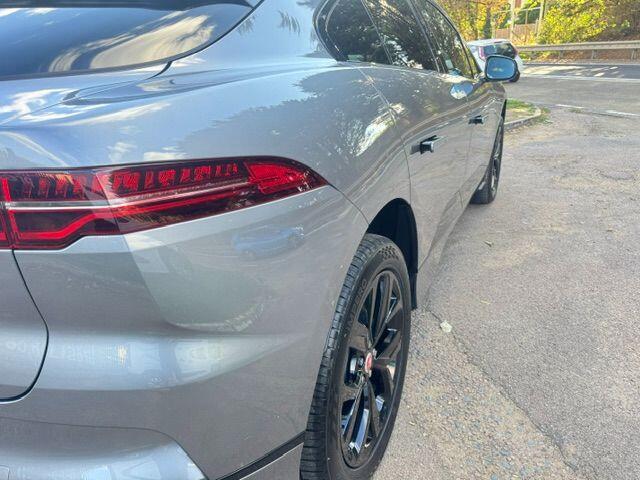 Jaguar I-Pace view 23