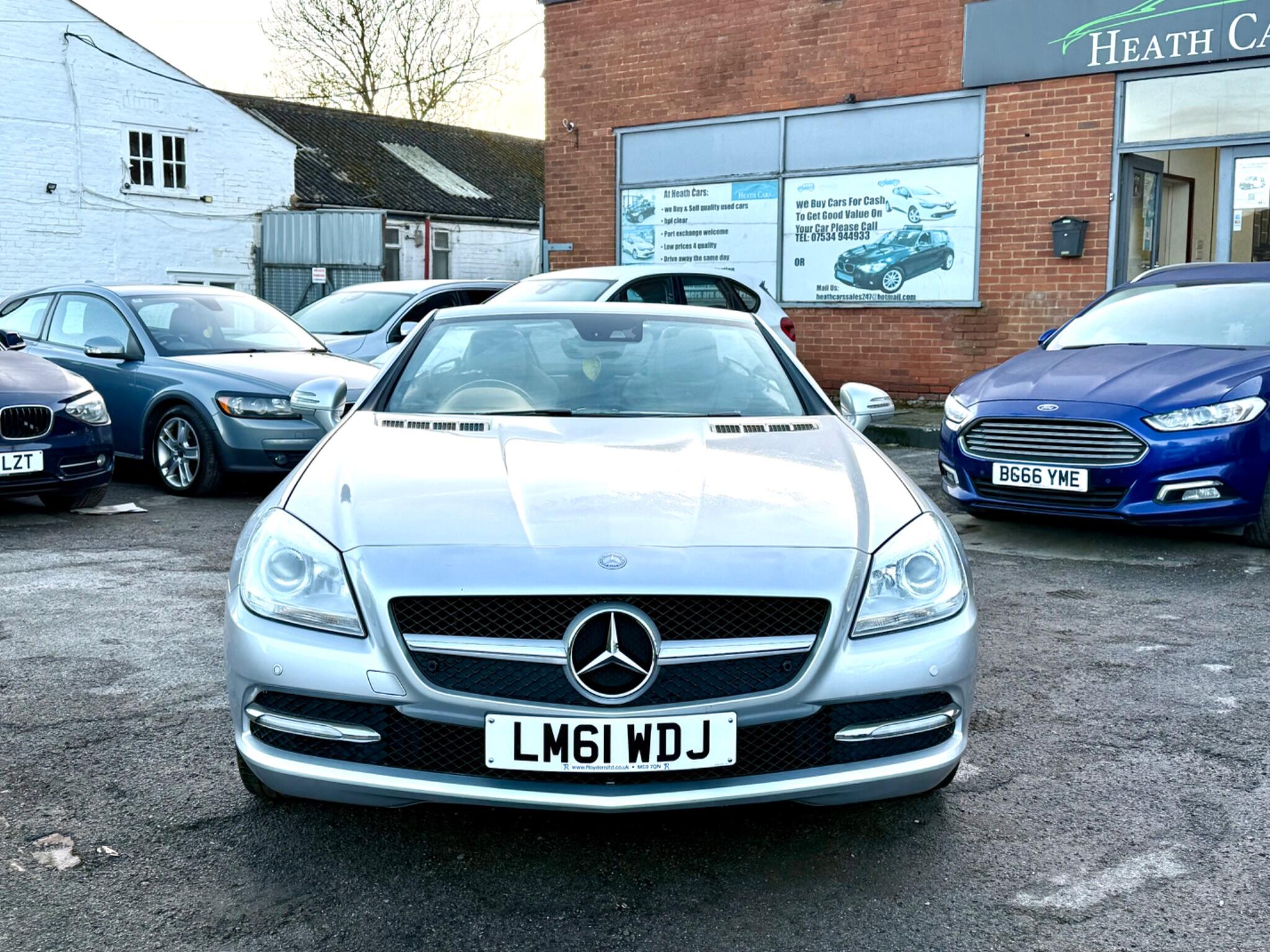 2011 Mercedes-Benz SLK image 2