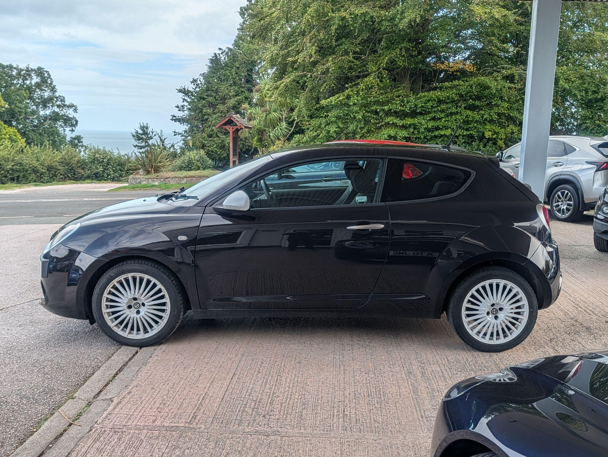 Alfa Romeo Mito view 9