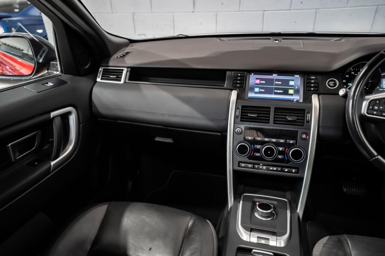 Land Rover Discovery Sport view 26