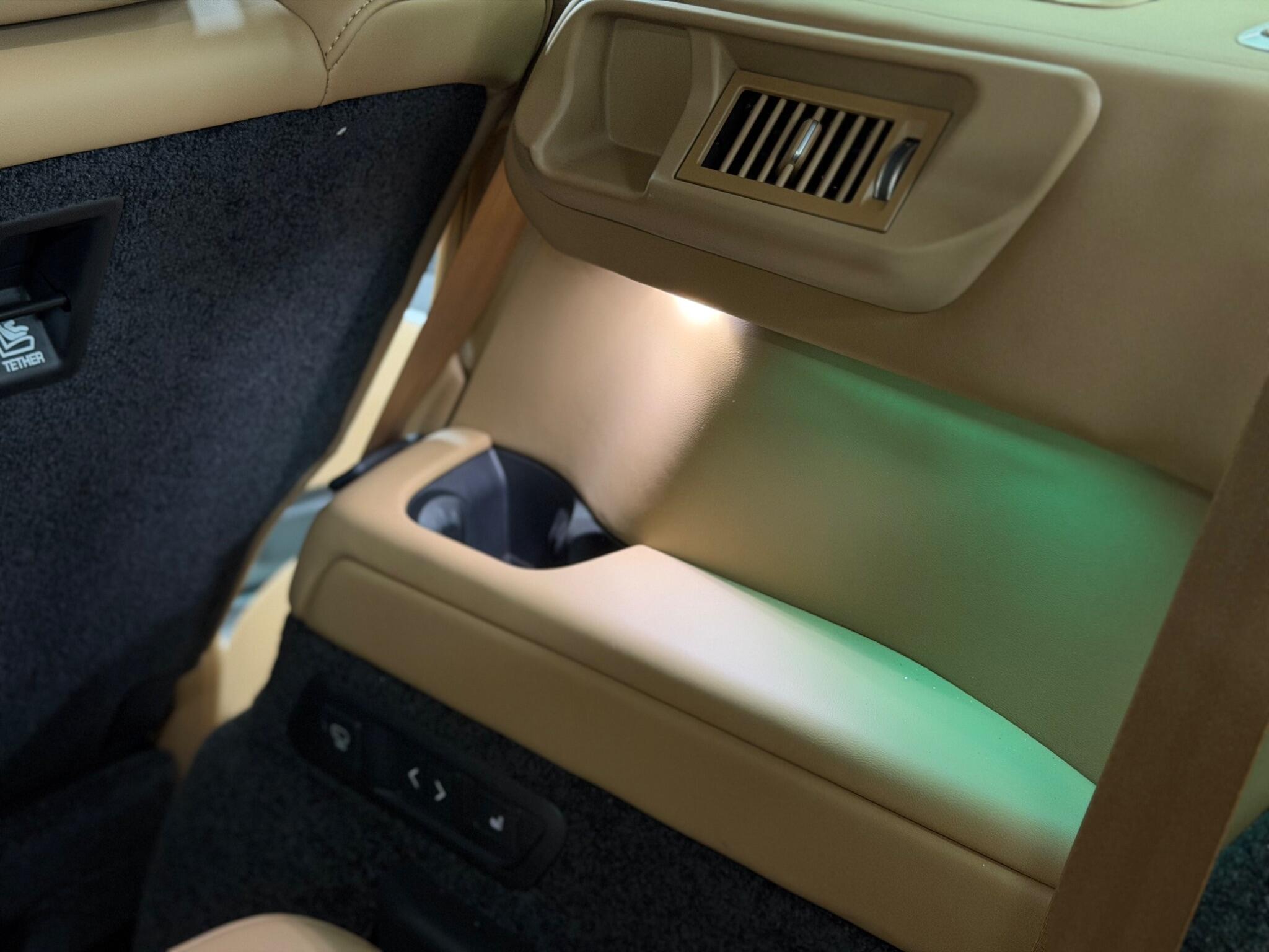Land Rover Range Rover view 74