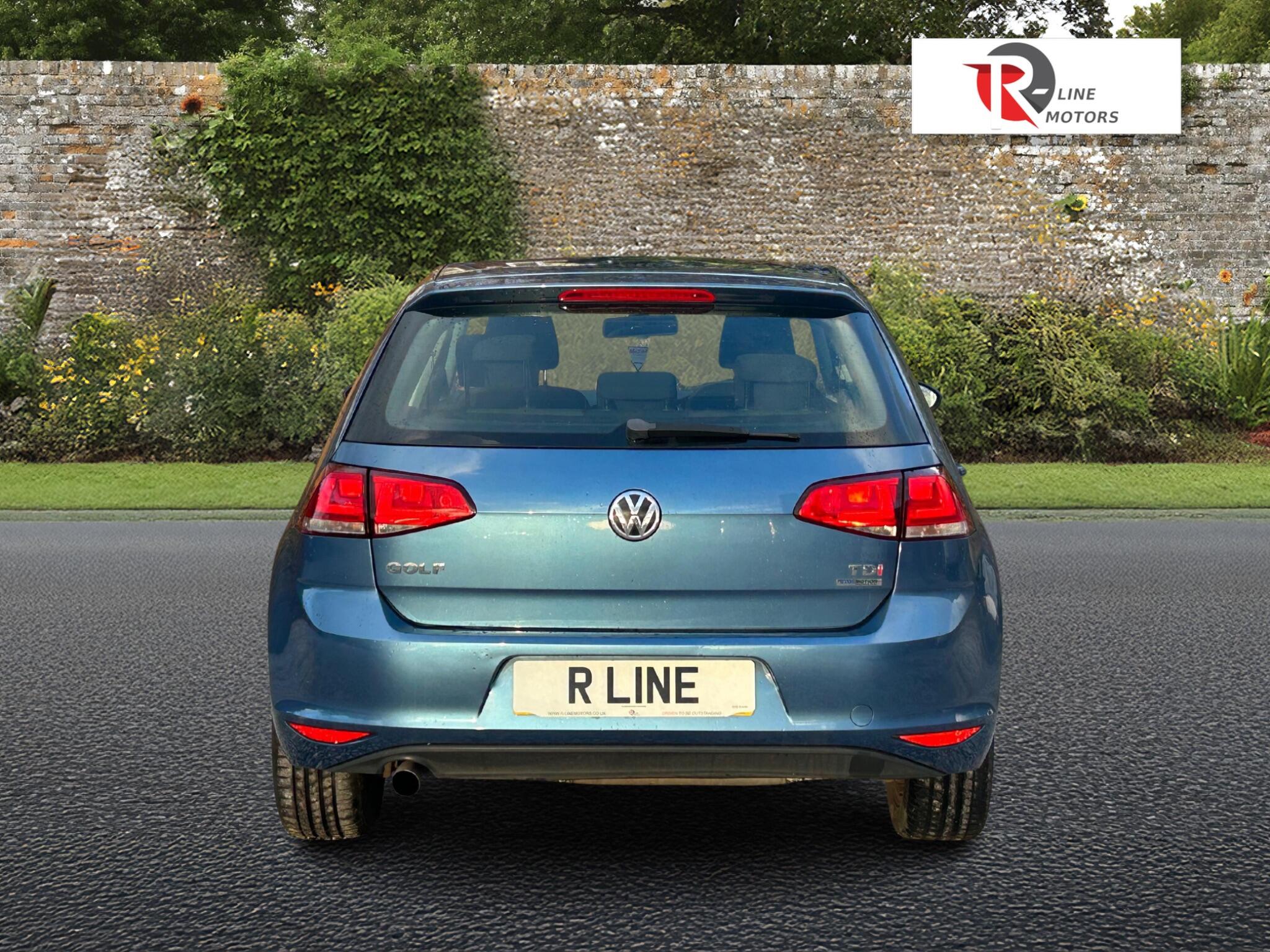 Volkswagen Golf view 10
