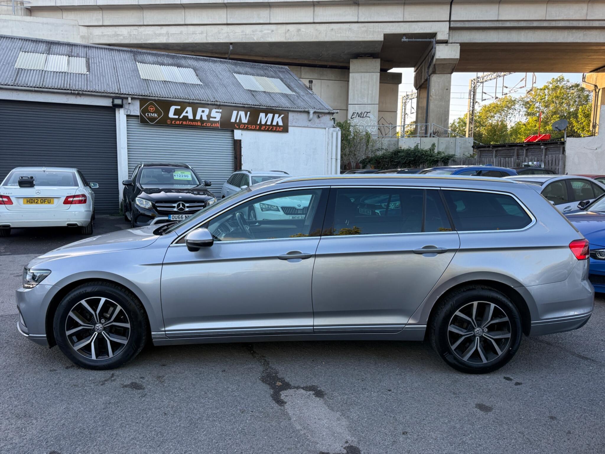 Volkswagen Passat - Image 10