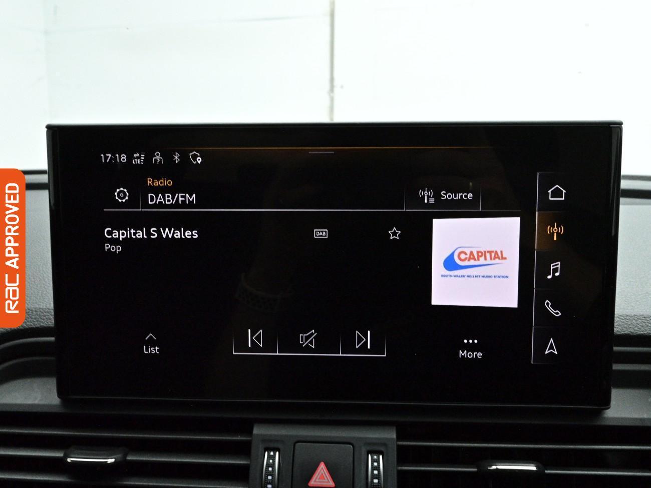 Audi Q5 view 25