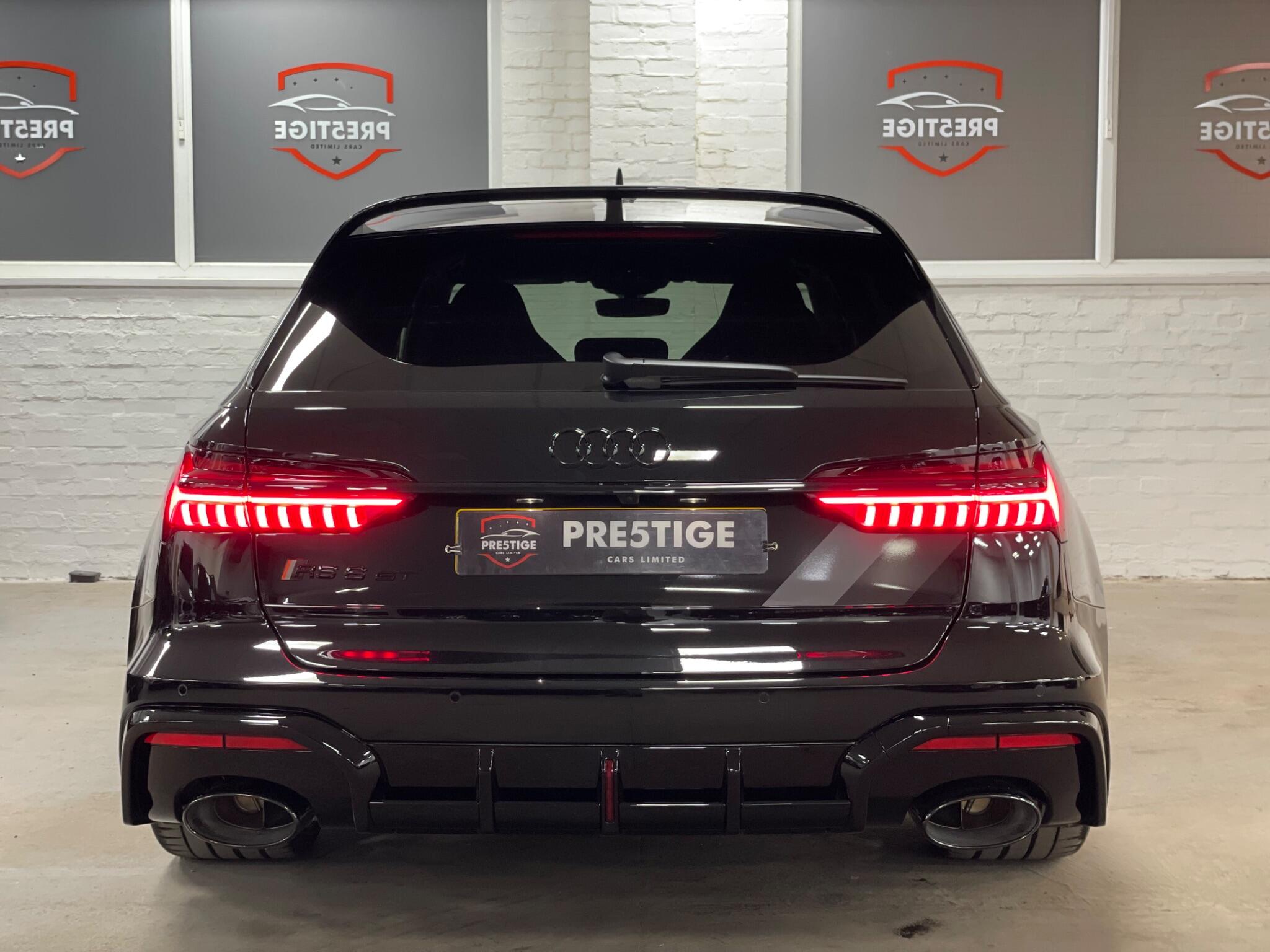 Audi RS6 view 12