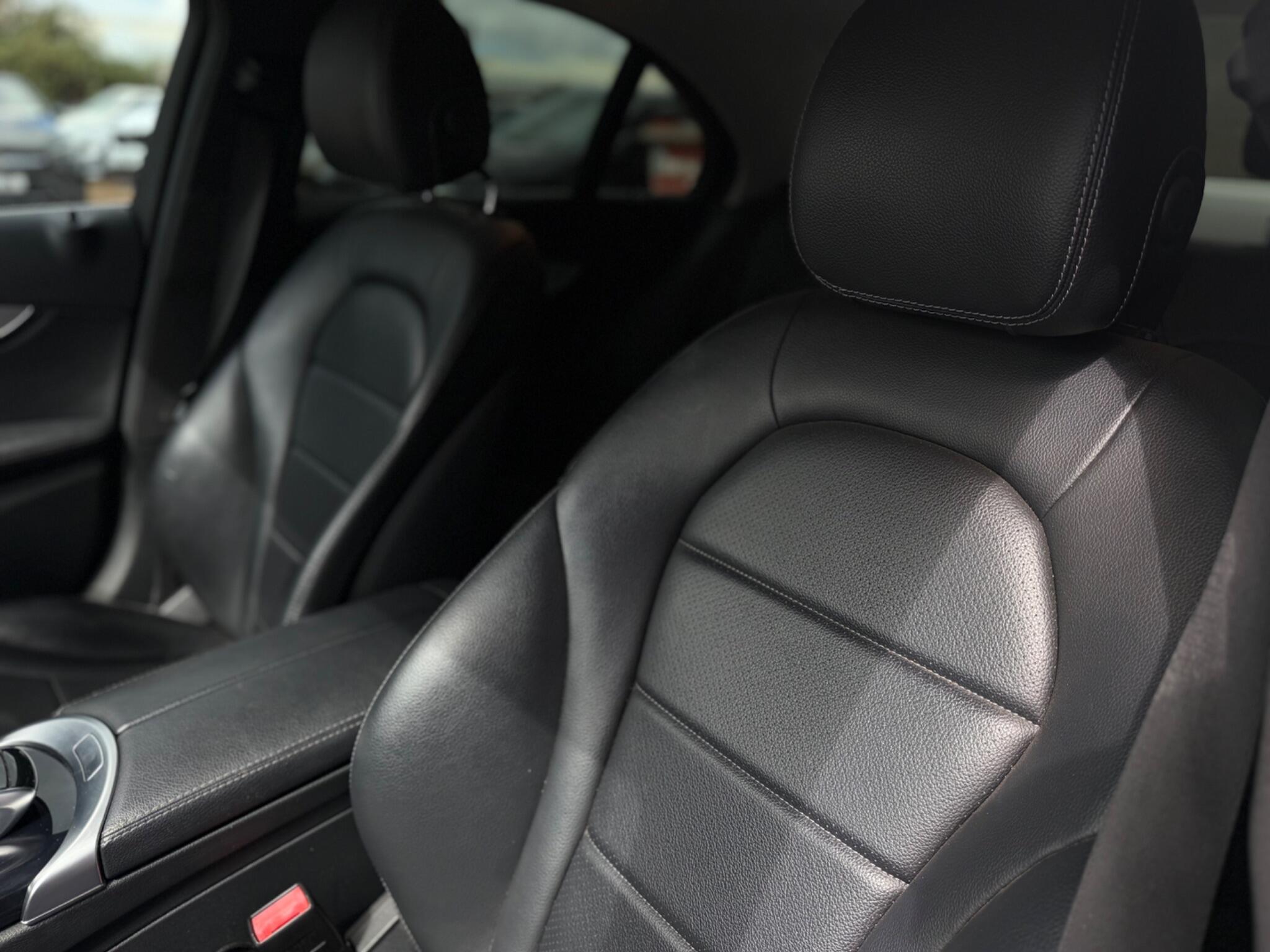 Mercedes-Benz C Class view 32