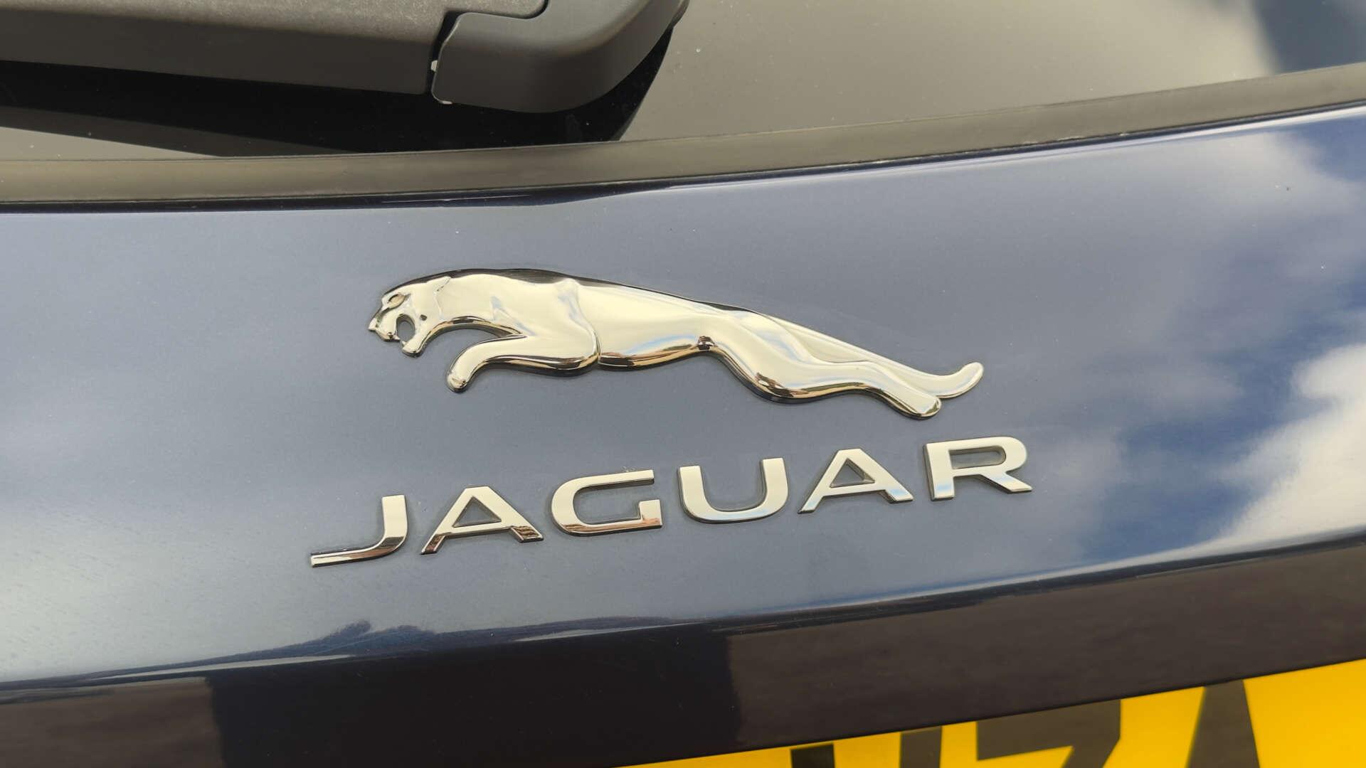 Jaguar F-Pace view 51