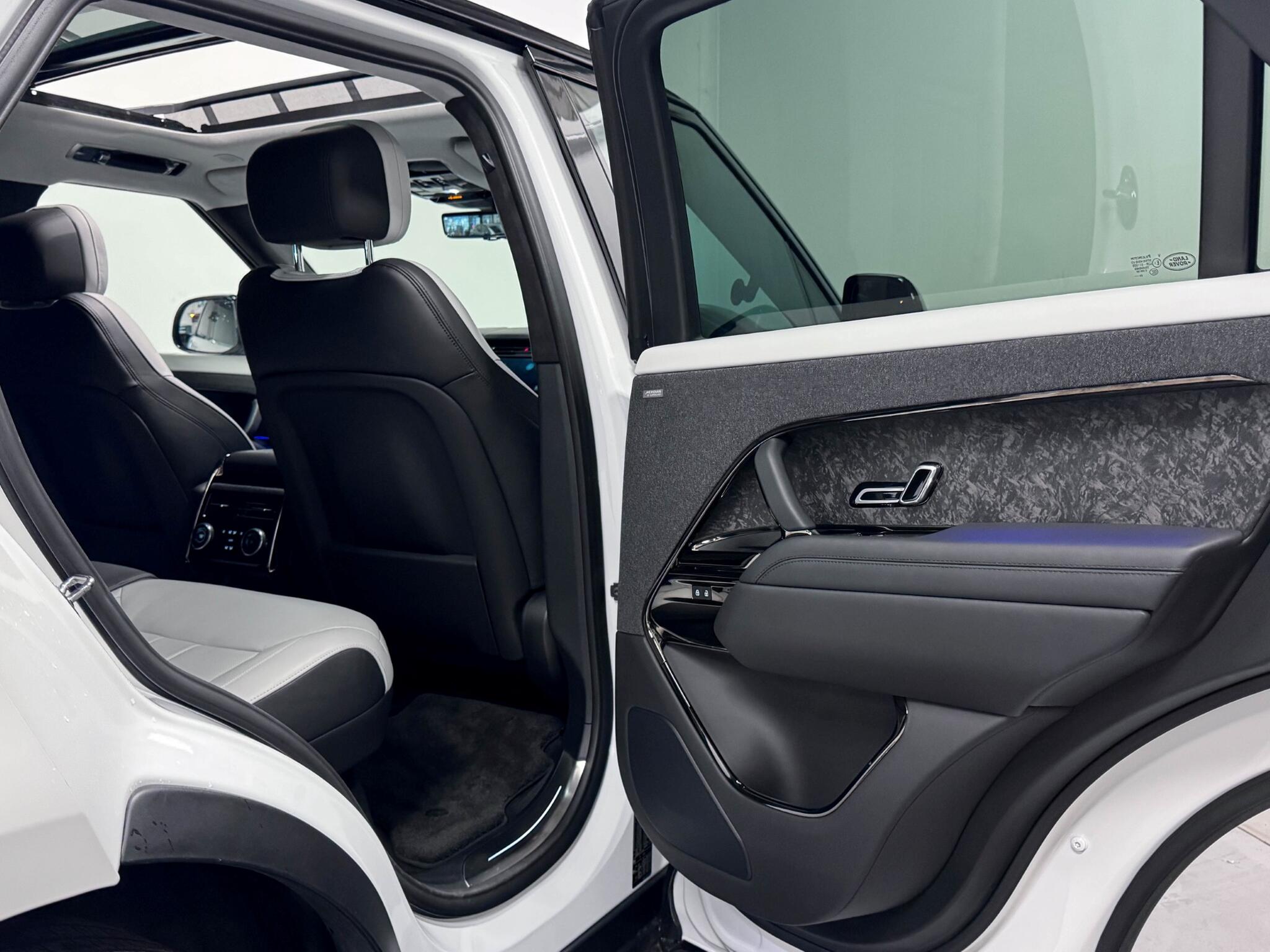 Land Rover Range Rover Sport view 7