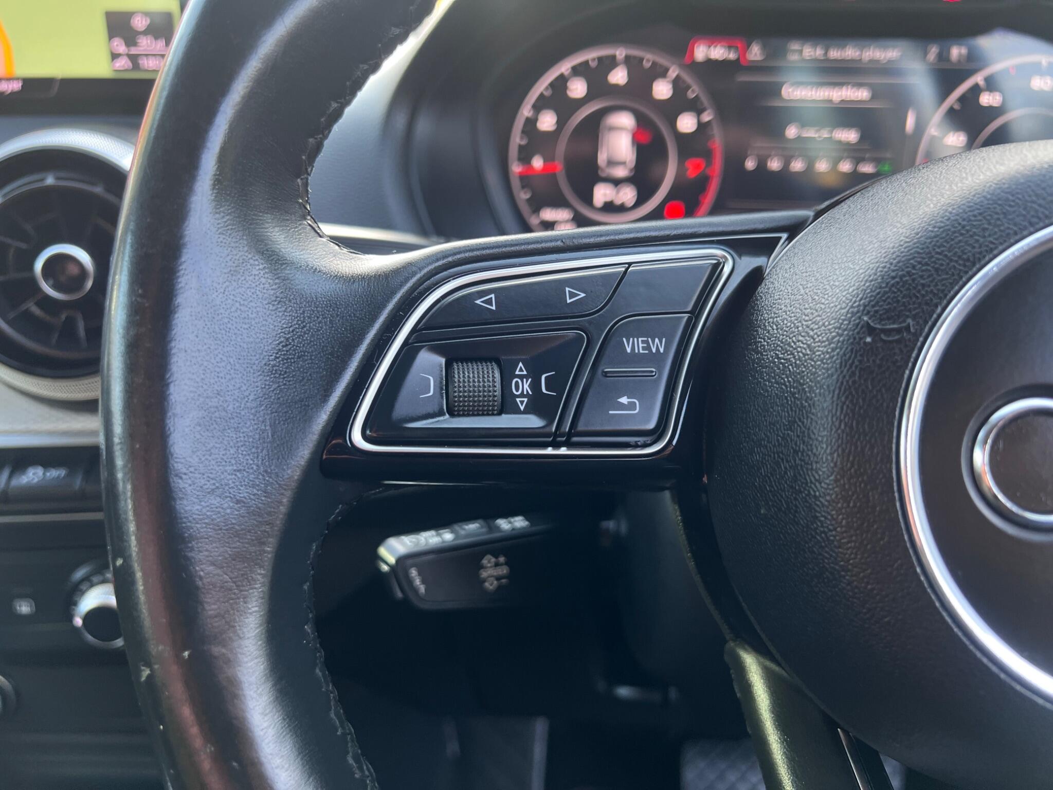 Audi Q2 view 26
