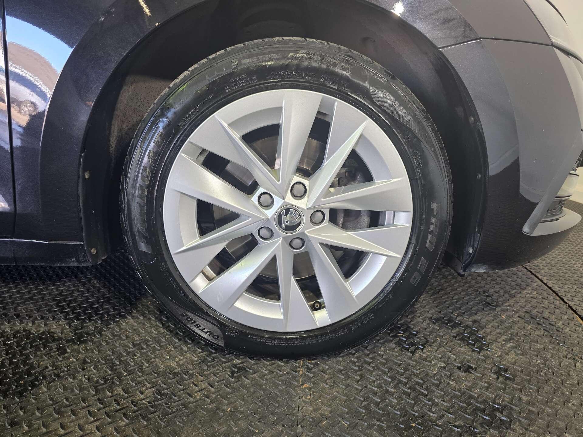 Skoda Octavia view 55