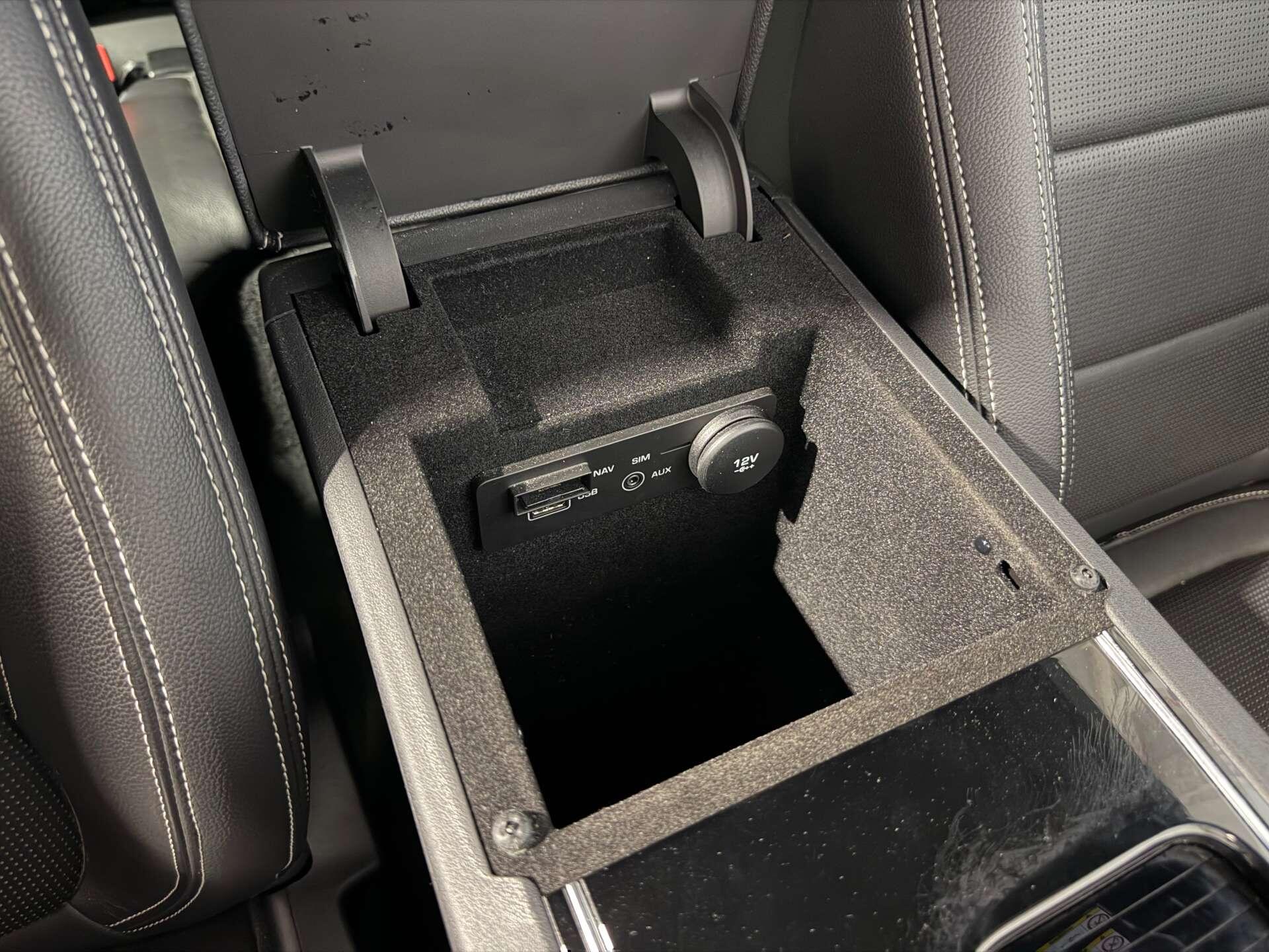 Jaguar F-Pace view 27