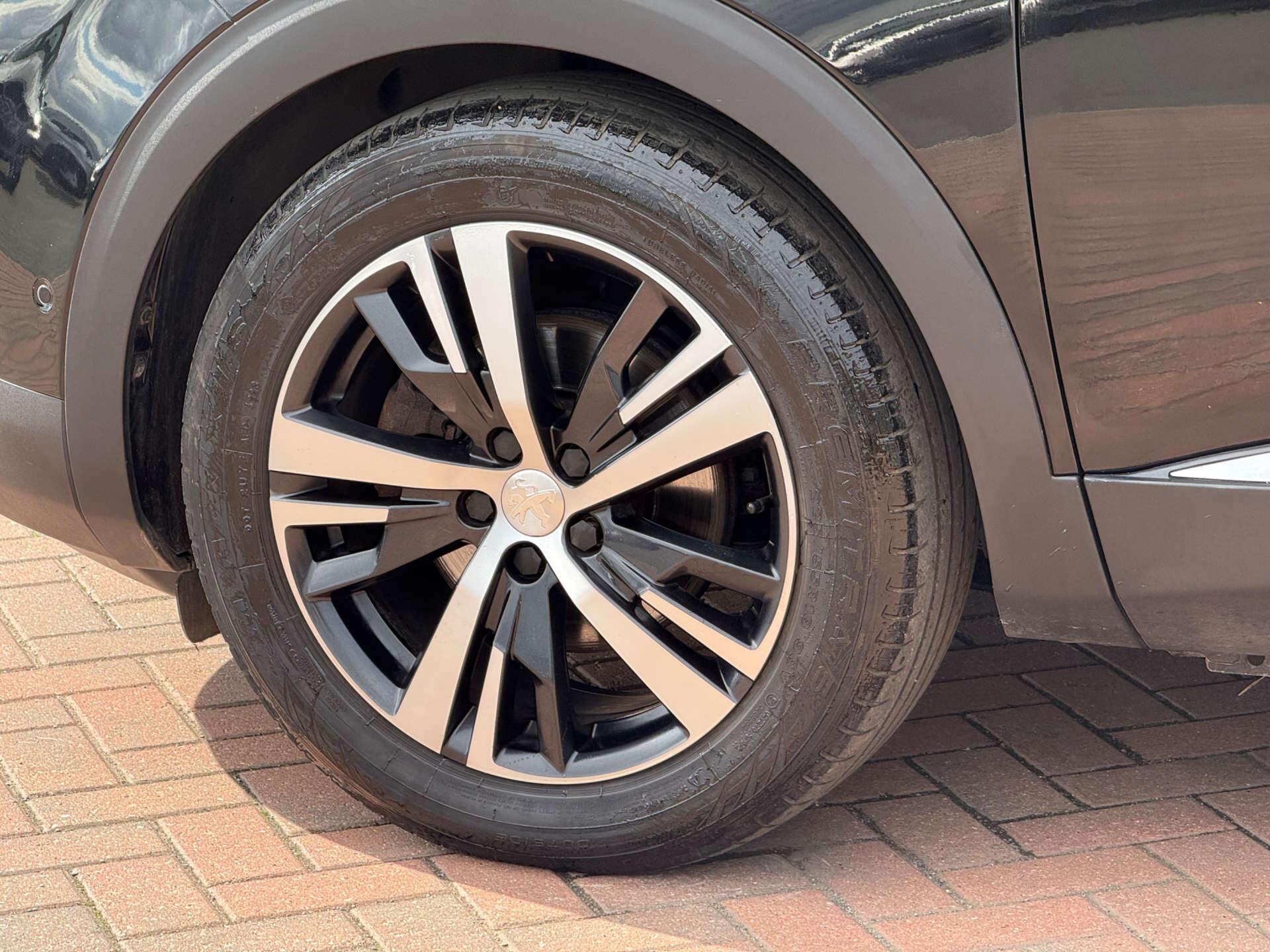 Peugeot 3008 view 10
