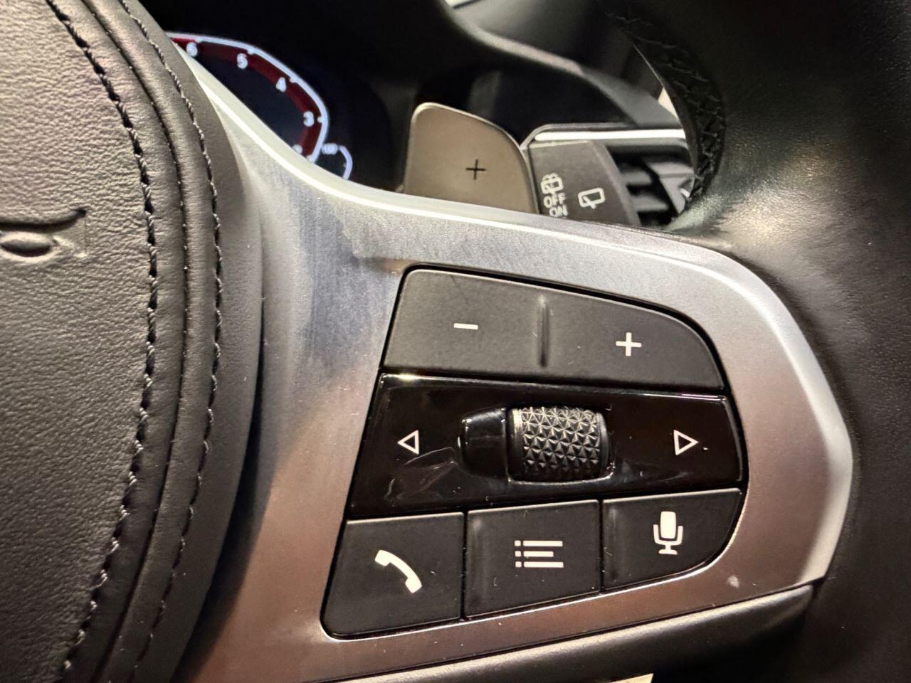 BMW 3 Series view 32