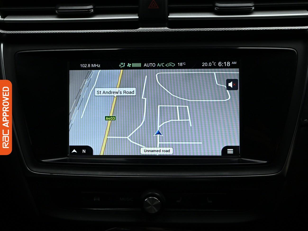 MG MG5 view 3