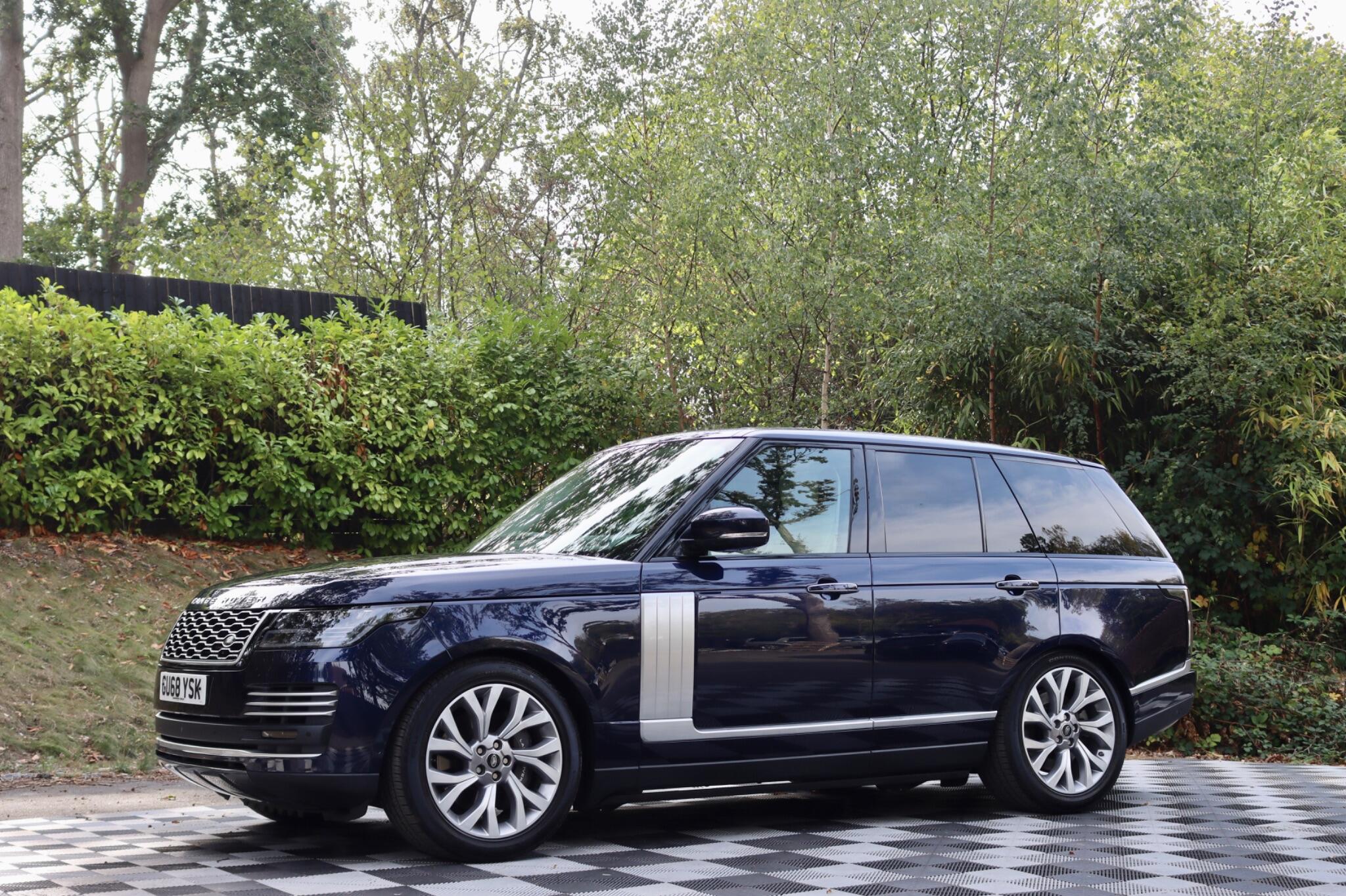 Land Rover Range Rover view 17