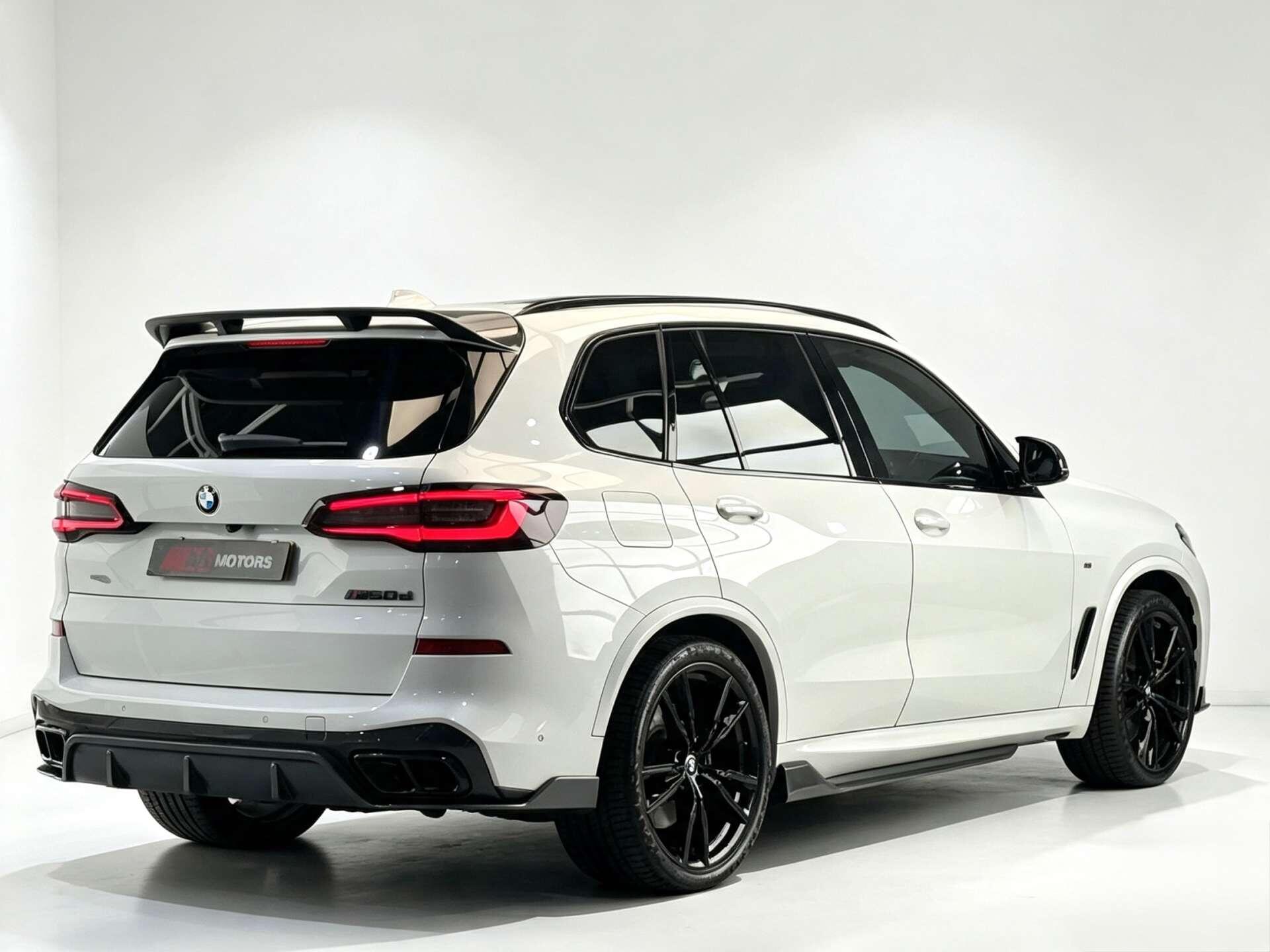BMW X5 view 12