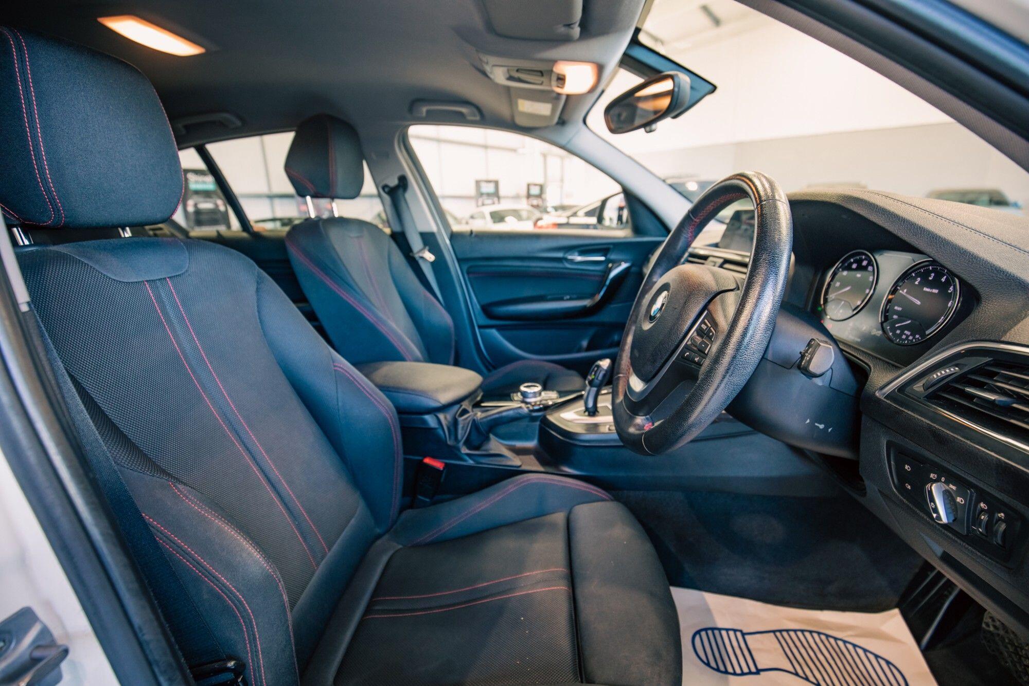 BMW 1 Series view 3